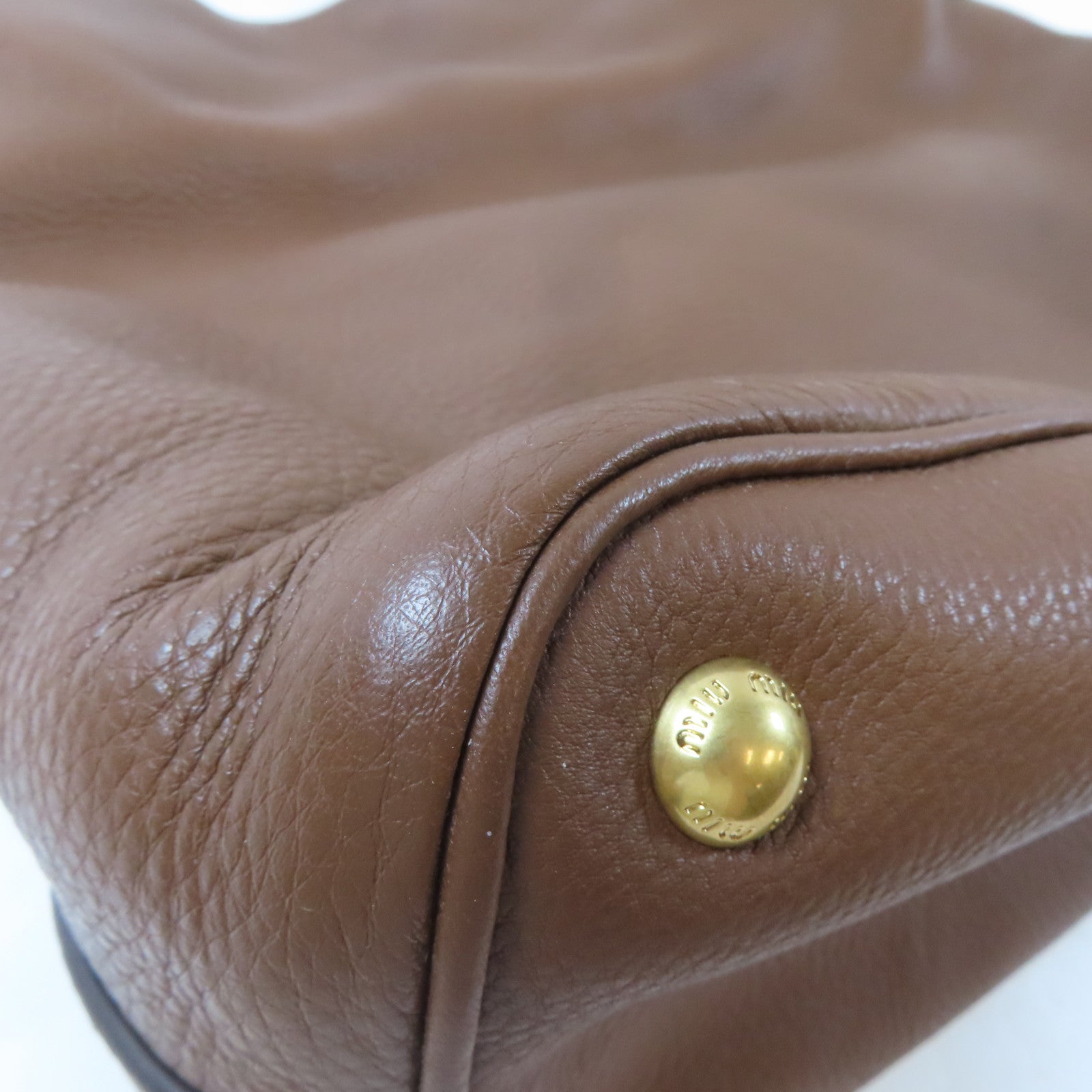Miu Miu 牛皮皮革Shoulder Bag金扣肩背袋啡色