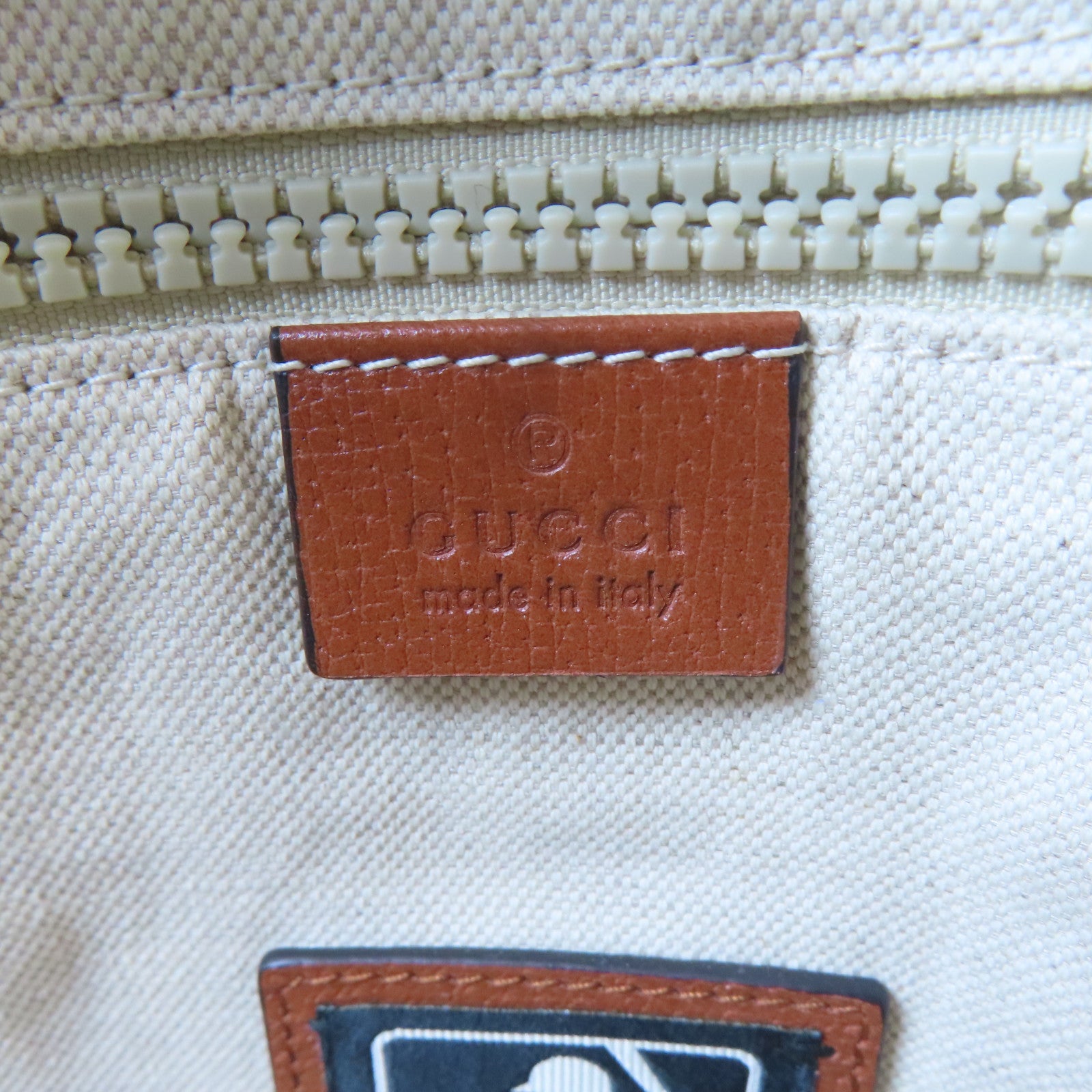 GUCCI 帆布NY Yankees銀扣背包啡色