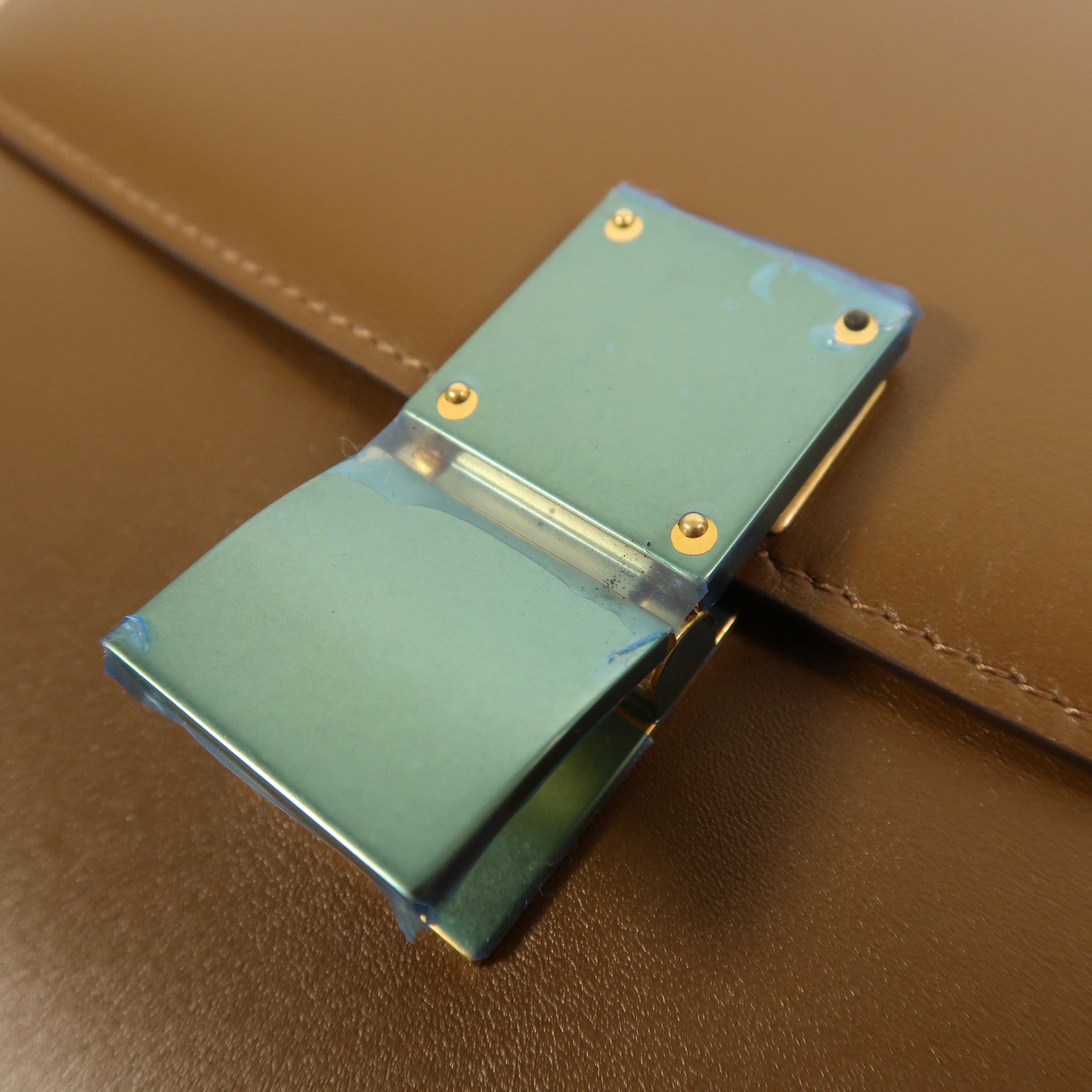 CELINE 牛皮皮革Classic Box金扣肩背袋