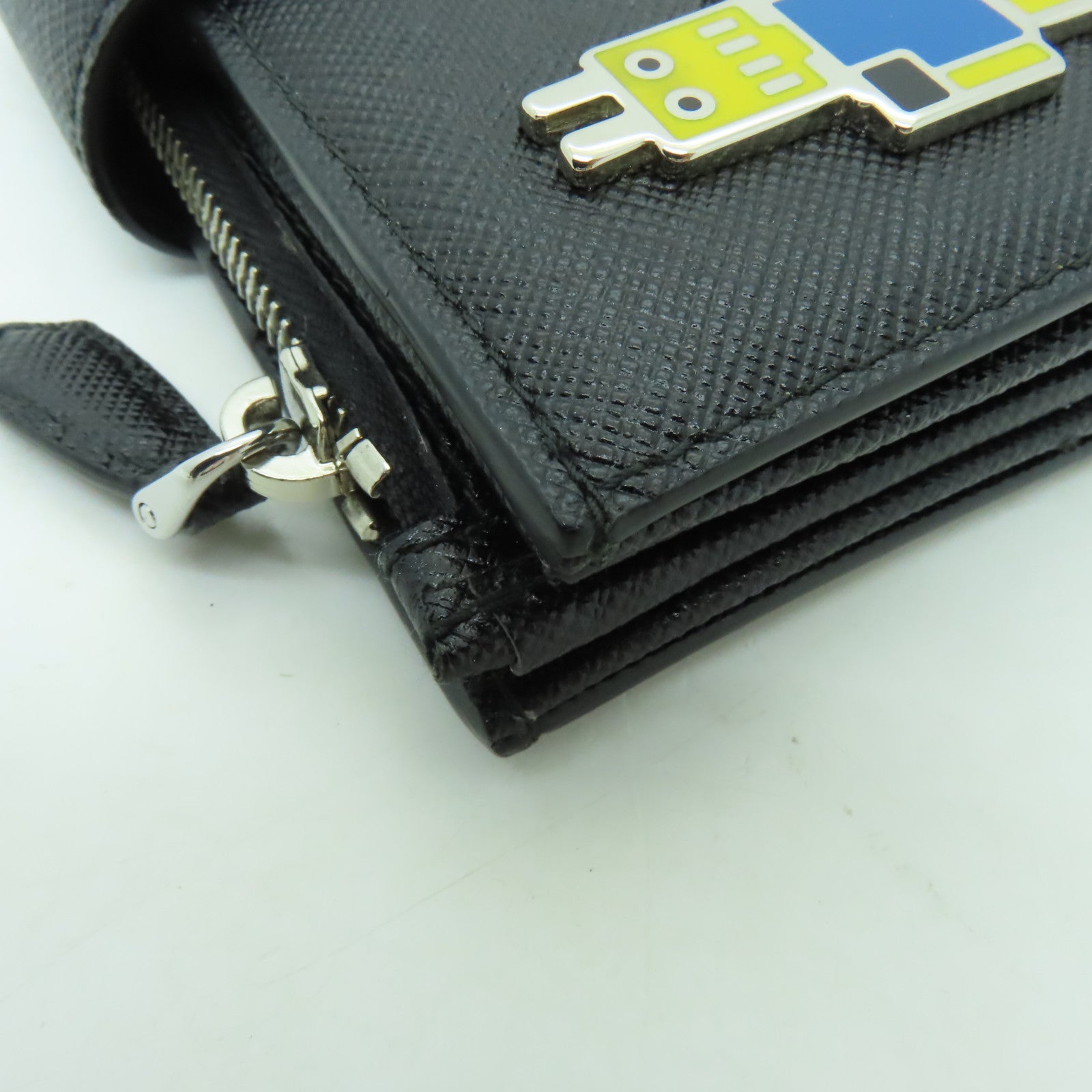 PRADA Saffiano皮革Wallet銀扣長錢包黑色