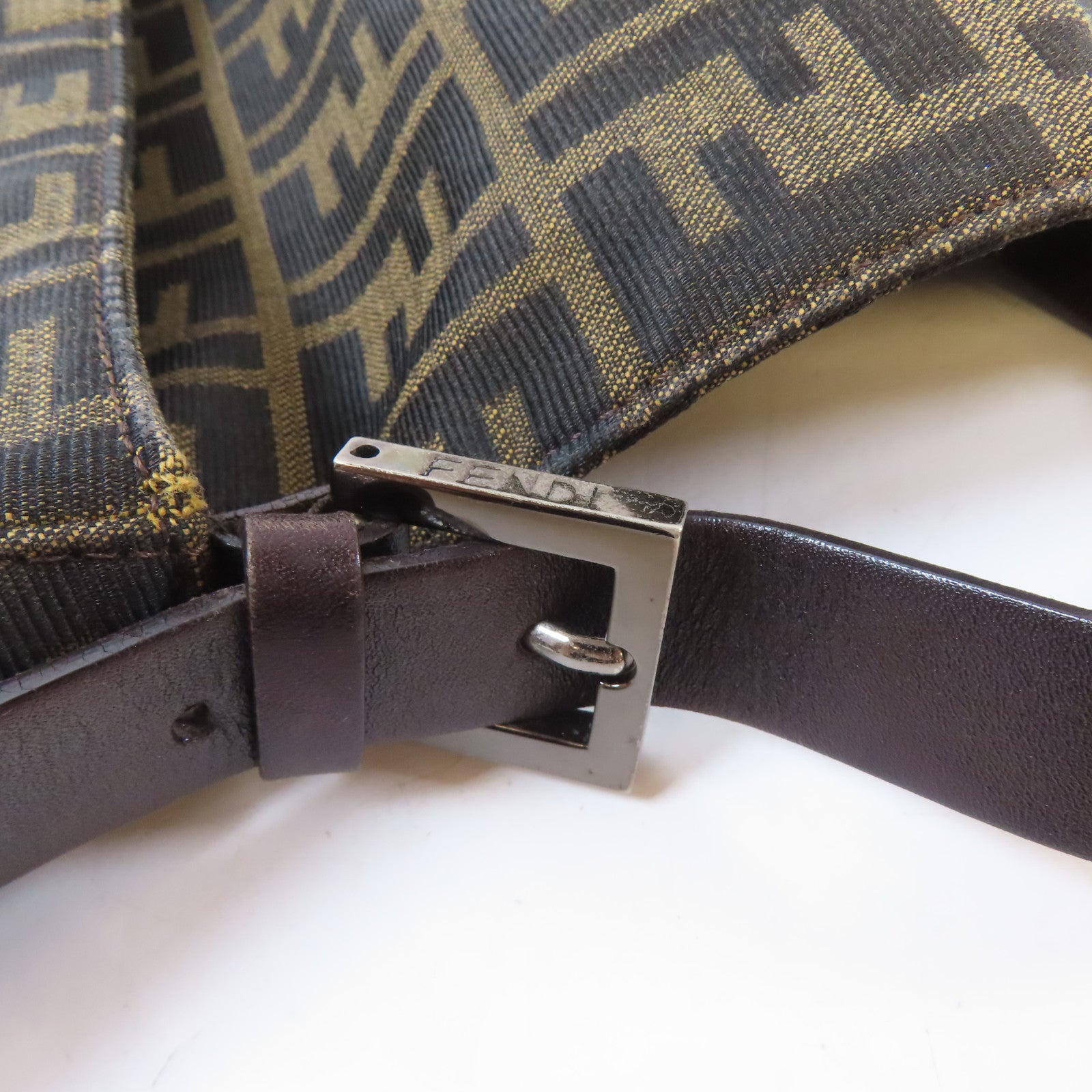 FENDI 帆布Shoulder Bag銀扣肩背袋啡色
