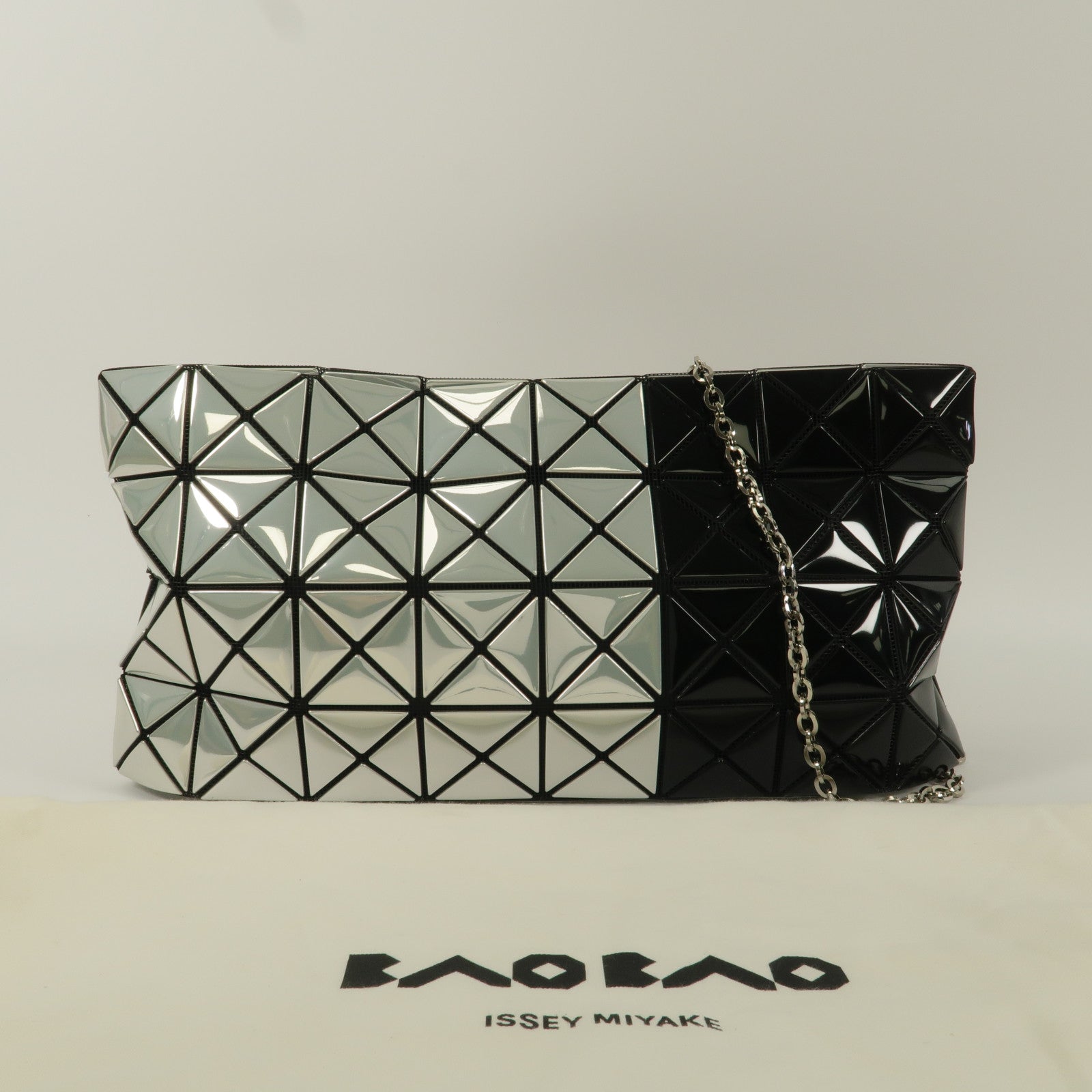 BAO BAO ISSEYMIYAKE PVC Shoulder Bag鏈帶肩背袋