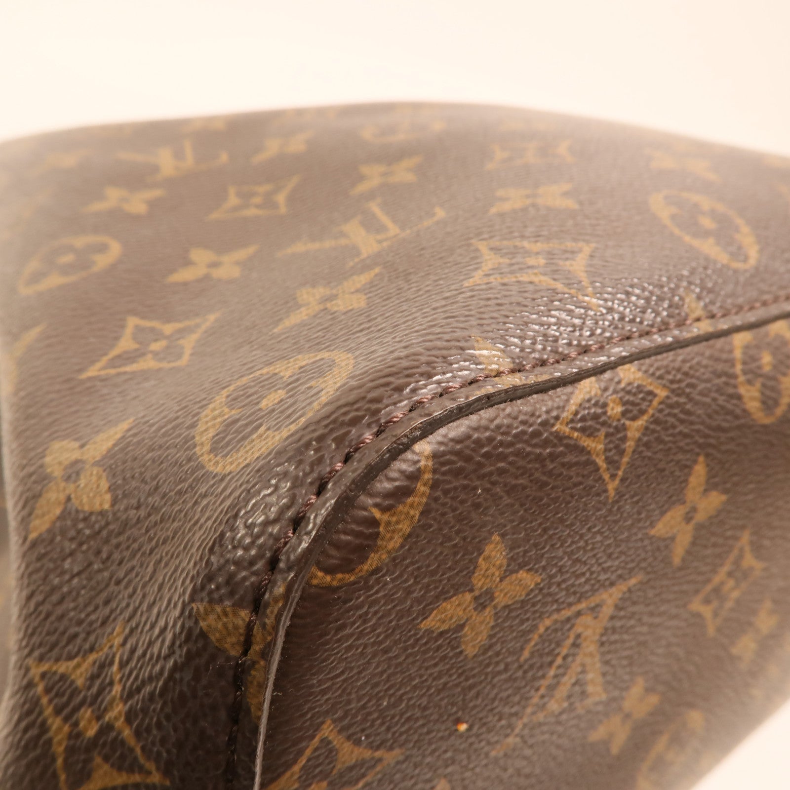 LOUIS VUITTON Monogram Neo Noe MM金扣肩背袋
