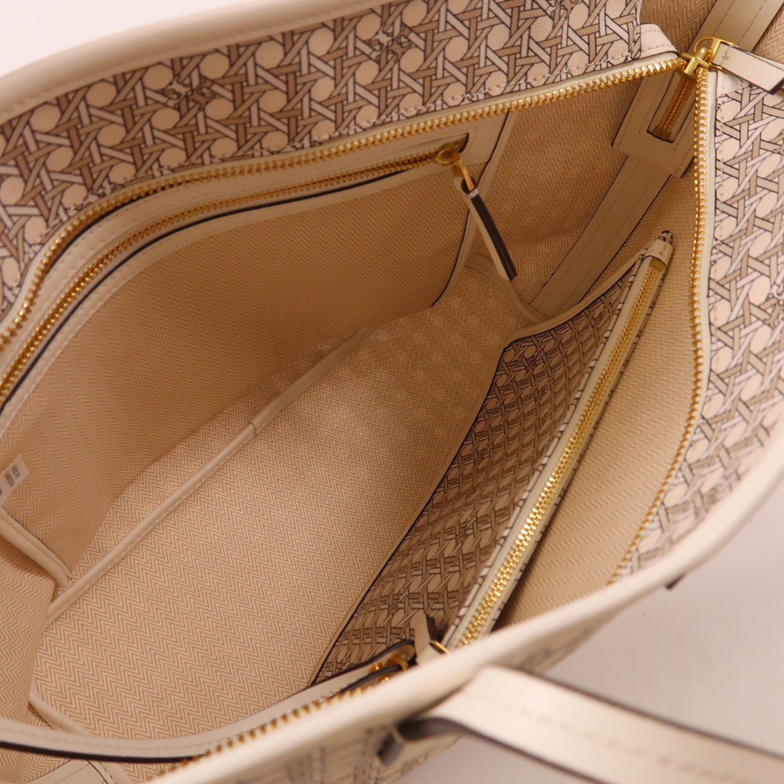 【激減優惠】塗層帆布Shoulder Tote金扣肩背袋/手挽袋