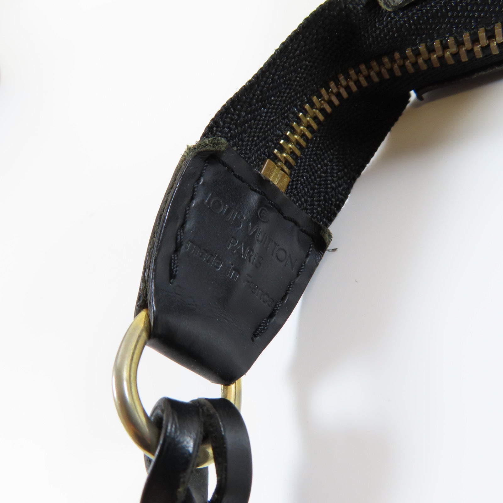 LOUIS VUITTON 【激減優惠】Epi Pochette Accessoires金扣肩背袋黑色