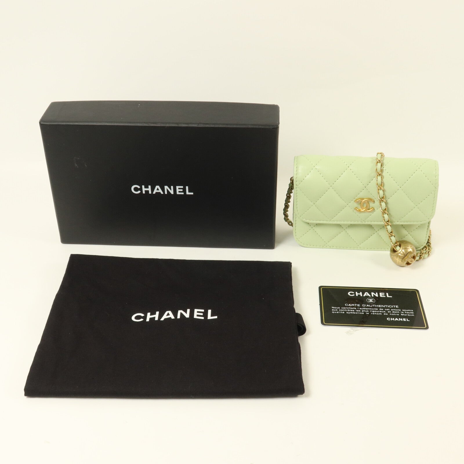 CHANEL 羊皮皮革Mini Wallet On Chain鏈帶肩背袋