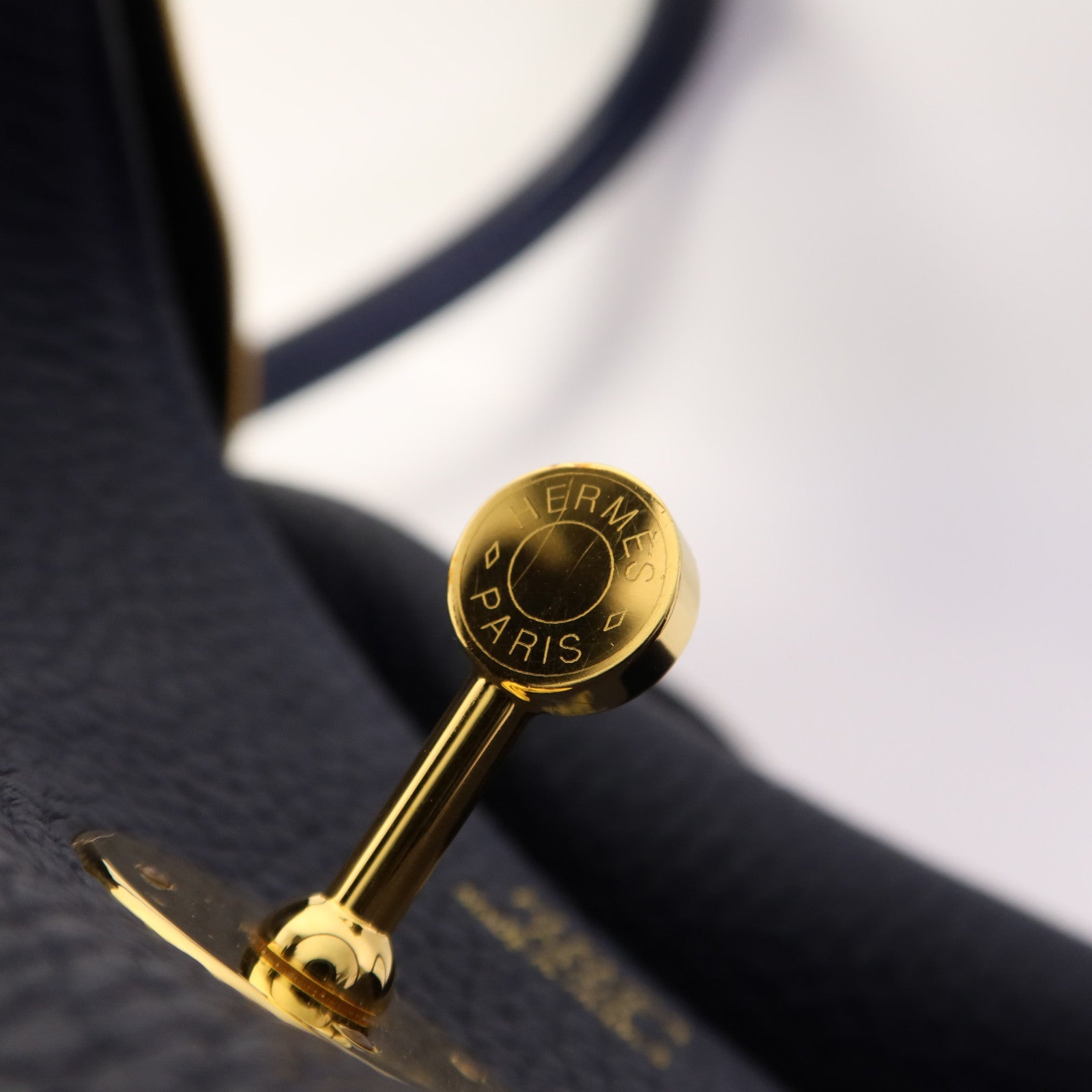 HERMES Clemence皮革Lindy 30金扣手挽肩背兩用袋Bleu Nuit