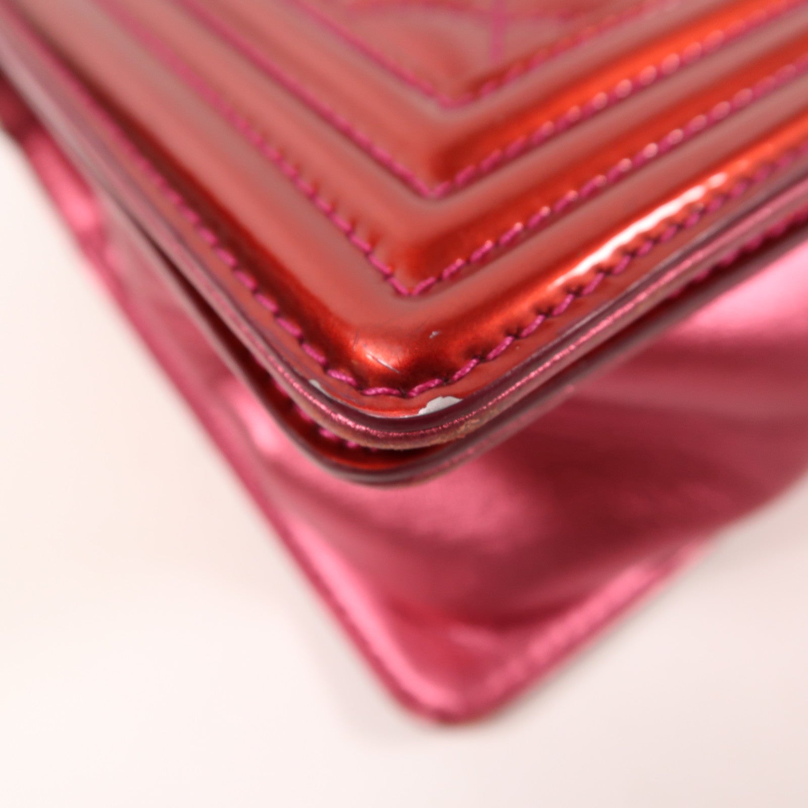 CHANEL 漆皮皮革Boy Chanel鏈帶肩背袋