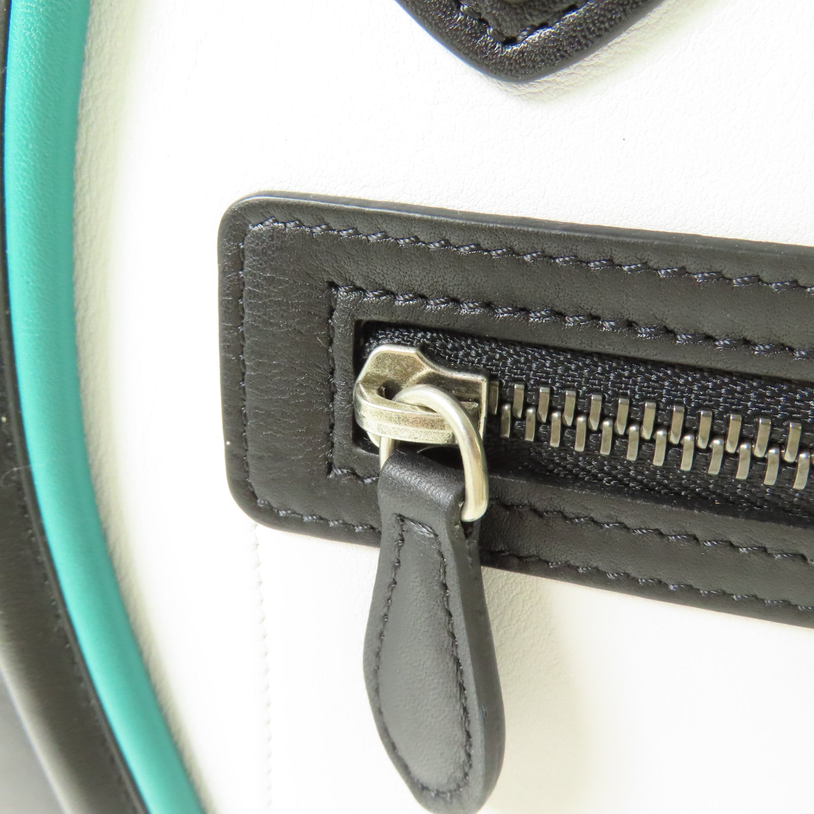 CELINE 牛皮皮革Micro Luggage銀扣手挽袋