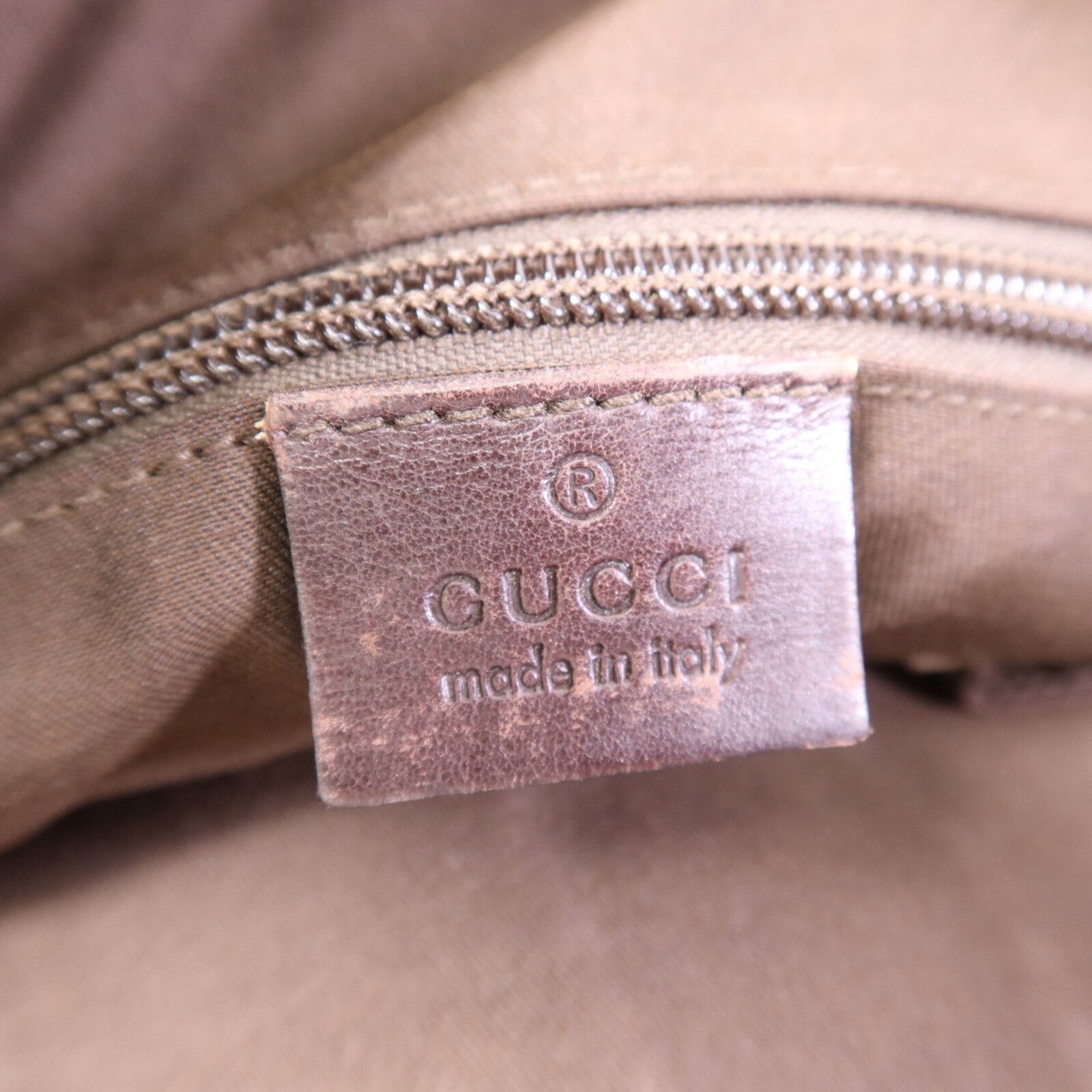 GUCCI 牛皮皮革Shoulder Bag銀扣肩背袋