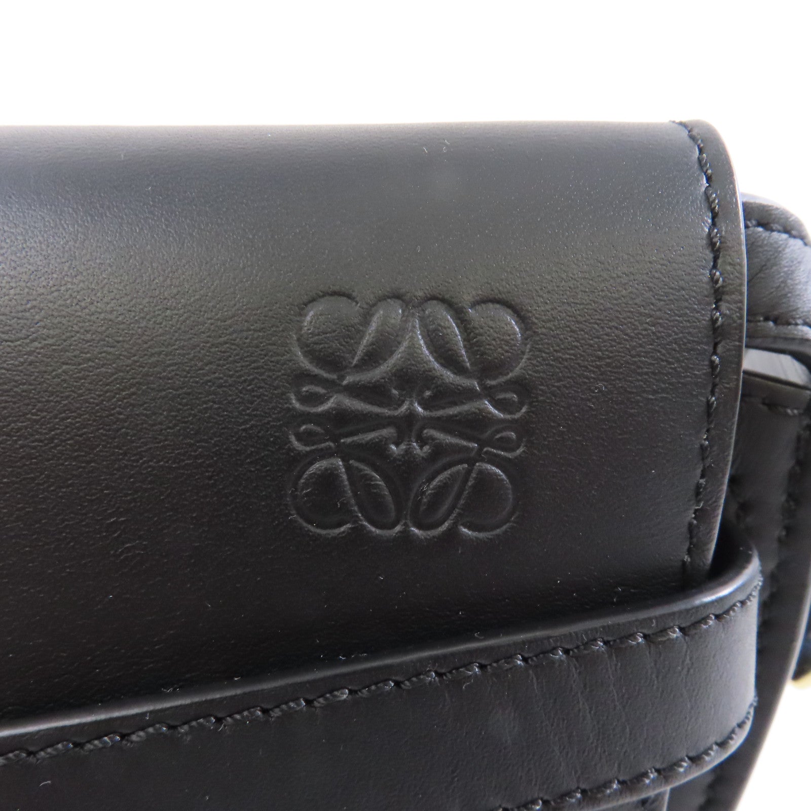 LOEWE 牛皮皮革Mini Gate金扣肩背袋黑色