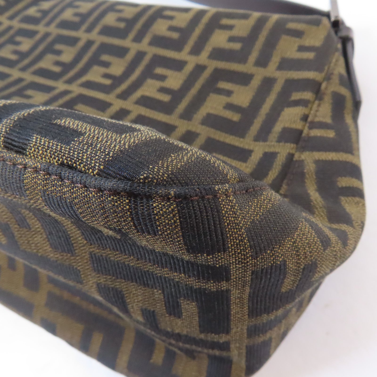 FENDI 帆布Shoulder Bag銀扣肩背袋啡色