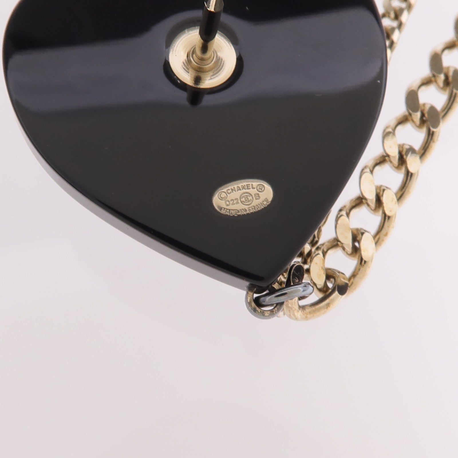 CHANEL 金屬/樹脂Black Heart CC Chain Brooch胸針