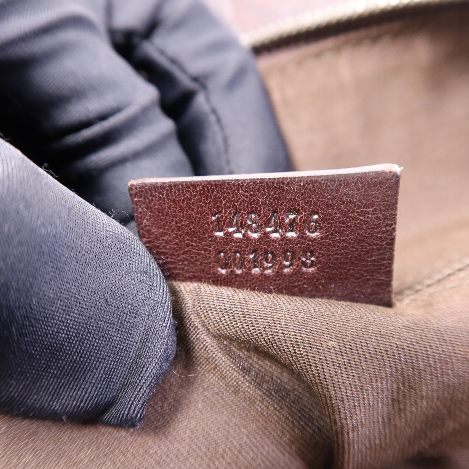 GUCCI 牛皮皮革Shoulder Bag銀扣肩背袋