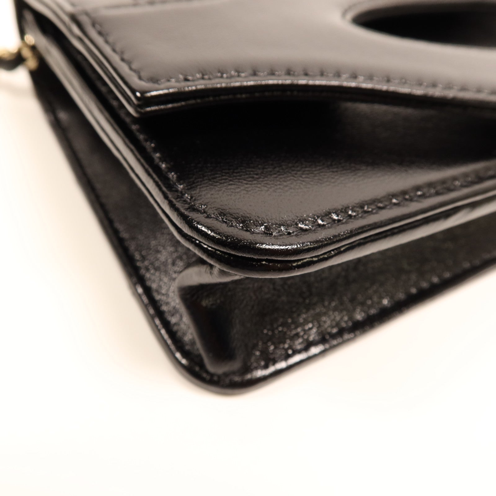 CHANEL 牛皮皮革Chanel 31 Wallet on Chain金扣鏈帶肩背袋