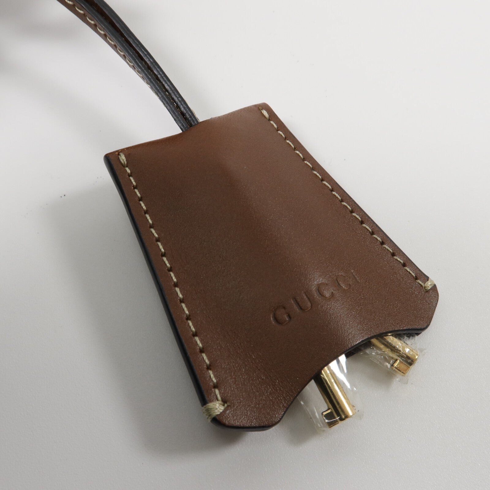 GUCCI 塗層帆布Padlock Saddle Small肩背袋