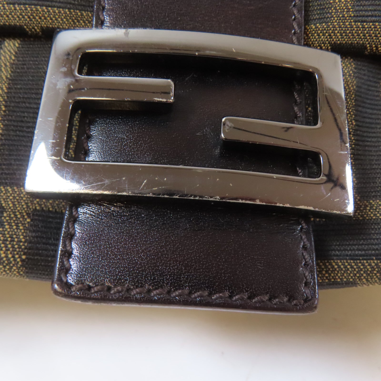 FENDI 帆布Shoulder Bag銀扣肩背袋啡色