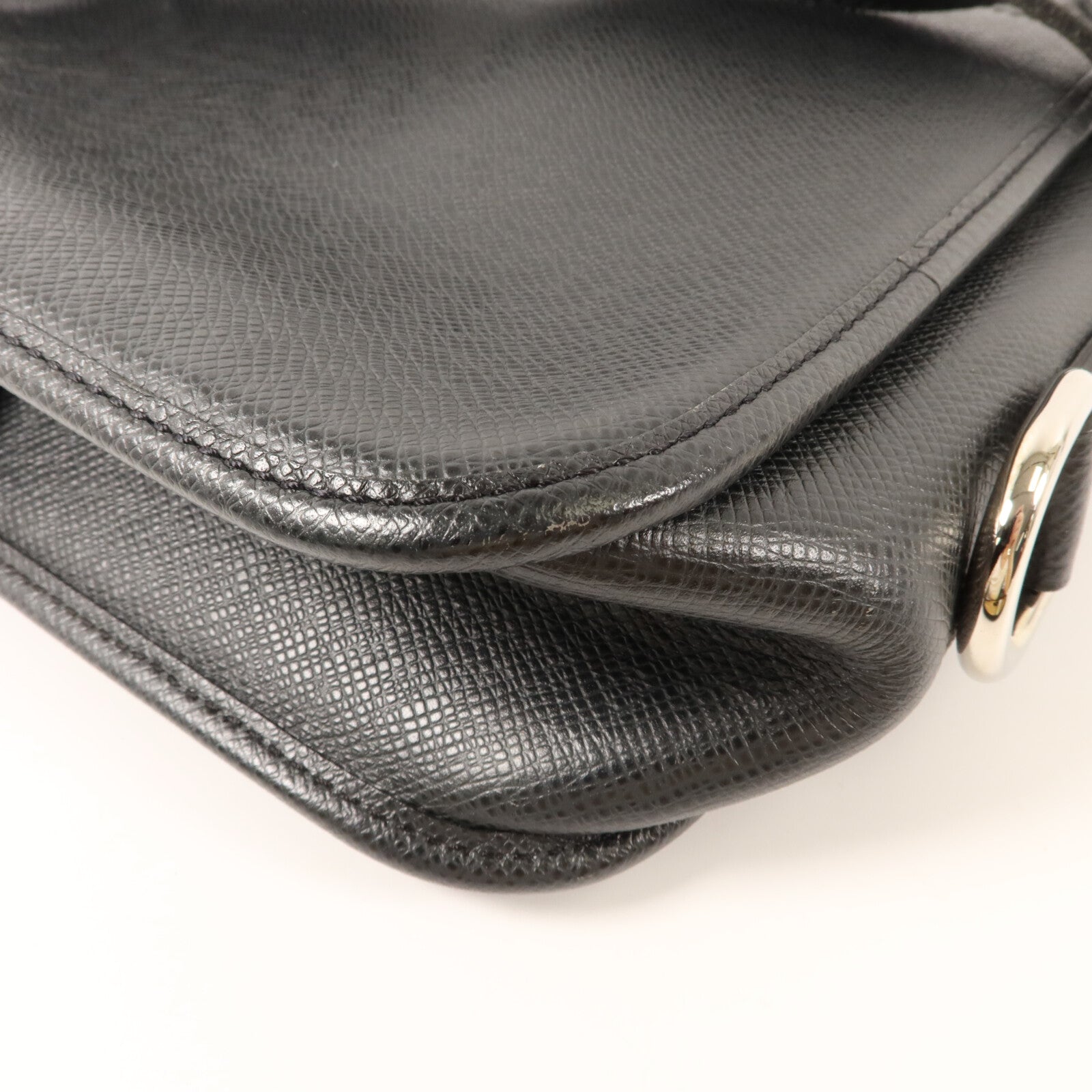 LOUIS VUITTON Taiga Andrei肩背袋
