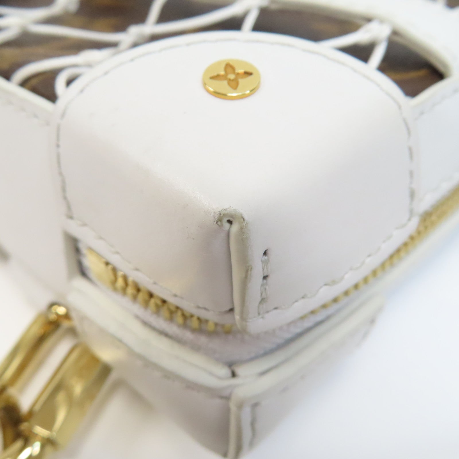 LOUIS VUITTON 【激減優惠】Monogram/皮革LVxNBA Soft Trunk金扣肩背袋啡色/白色