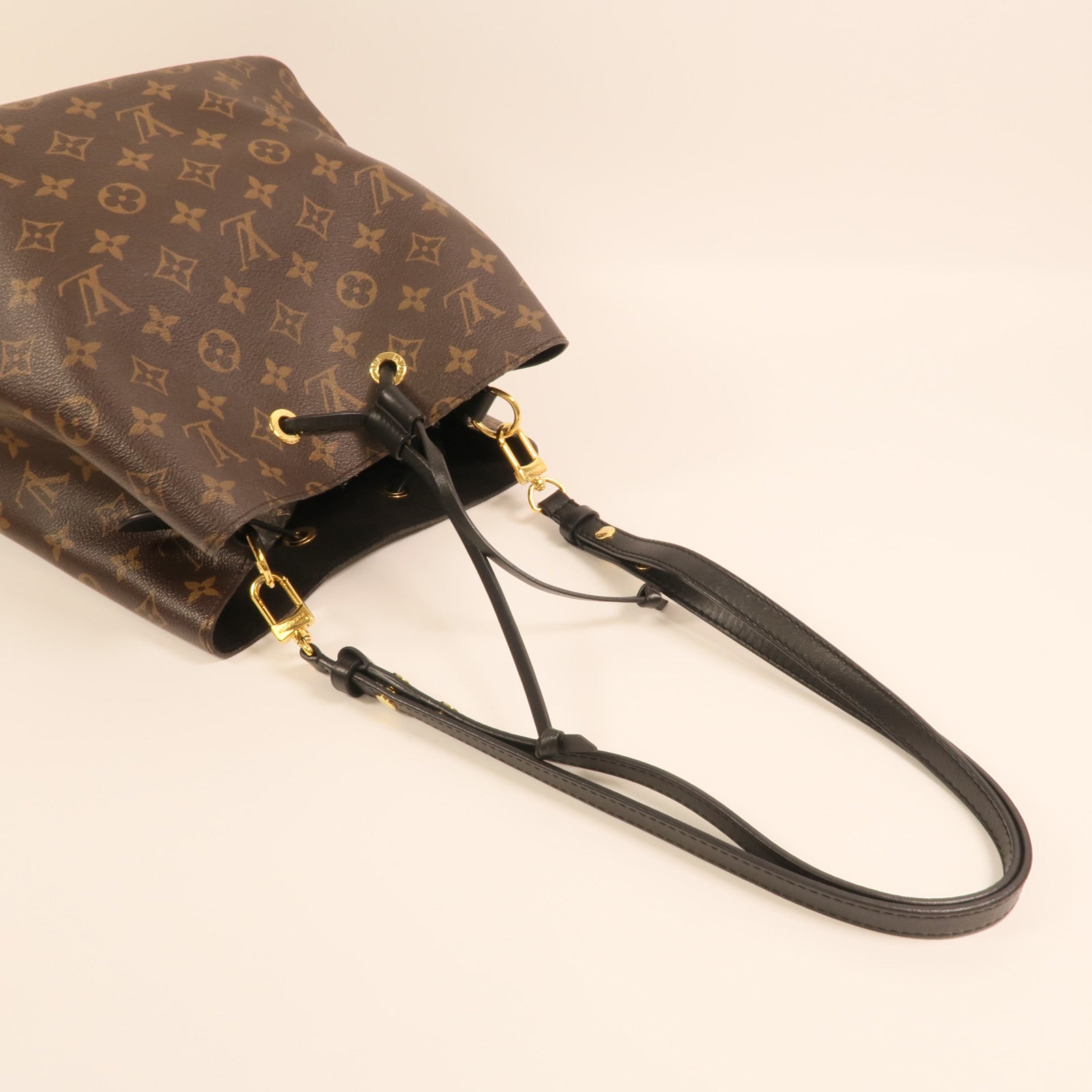 LOUIS VUITTON Monogram Neo Noe MM金扣肩背袋
