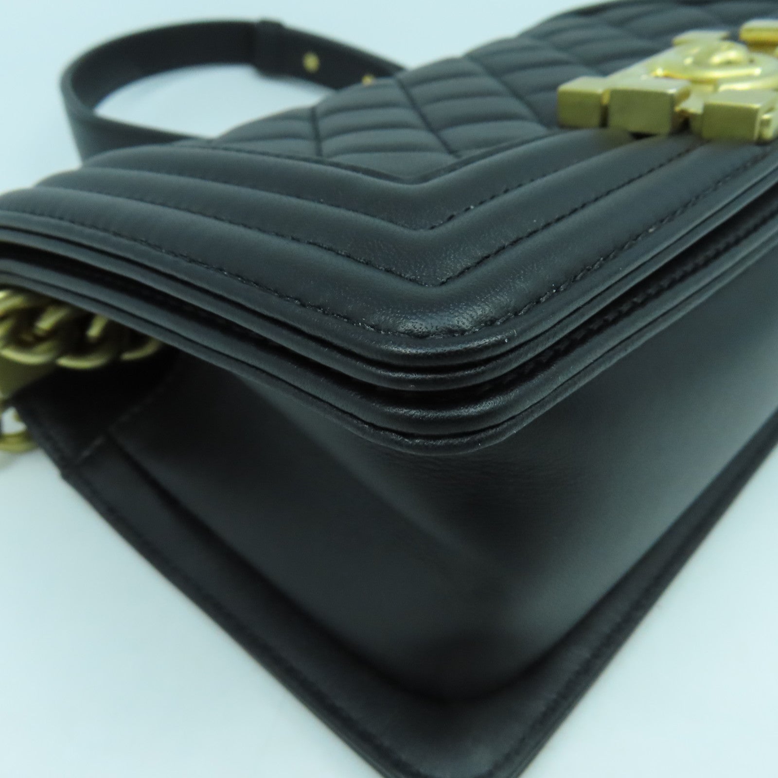 CHANEL 【激減優惠】菱格牛皮皮革Boy 20cm金扣鏈帶肩背袋黑色