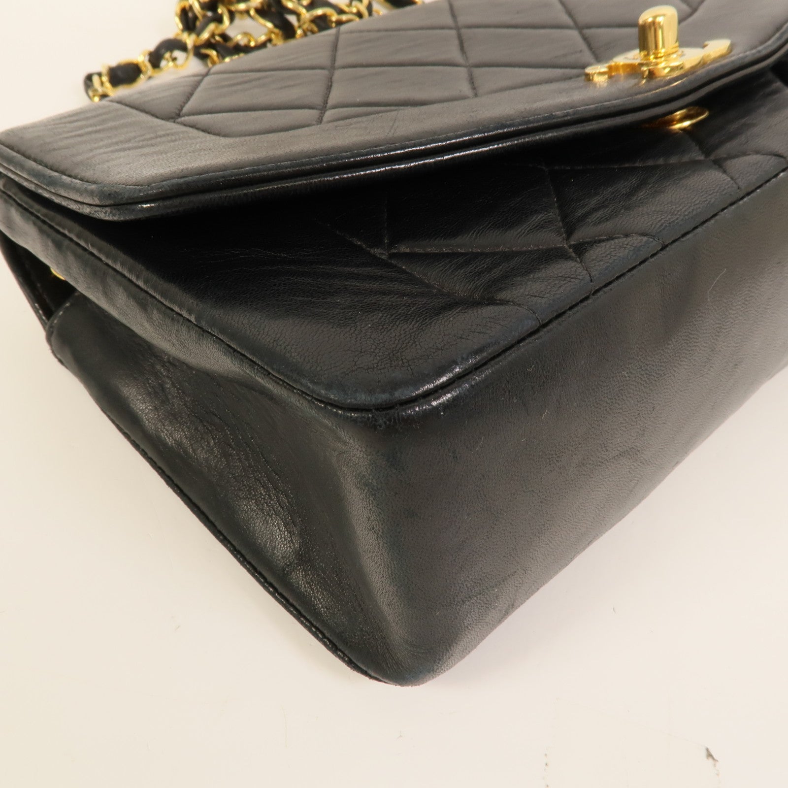 CHANEL 羊皮皮革Vintage Diana鏈帶肩背袋