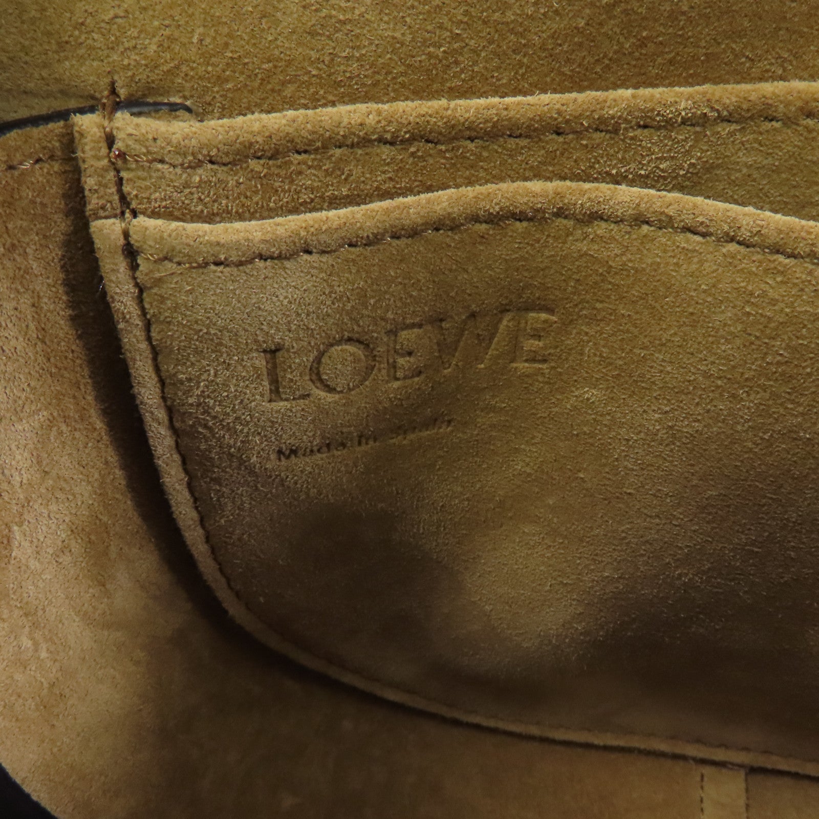 LOEWE 牛皮皮革Mini Gate金扣肩背袋黑色