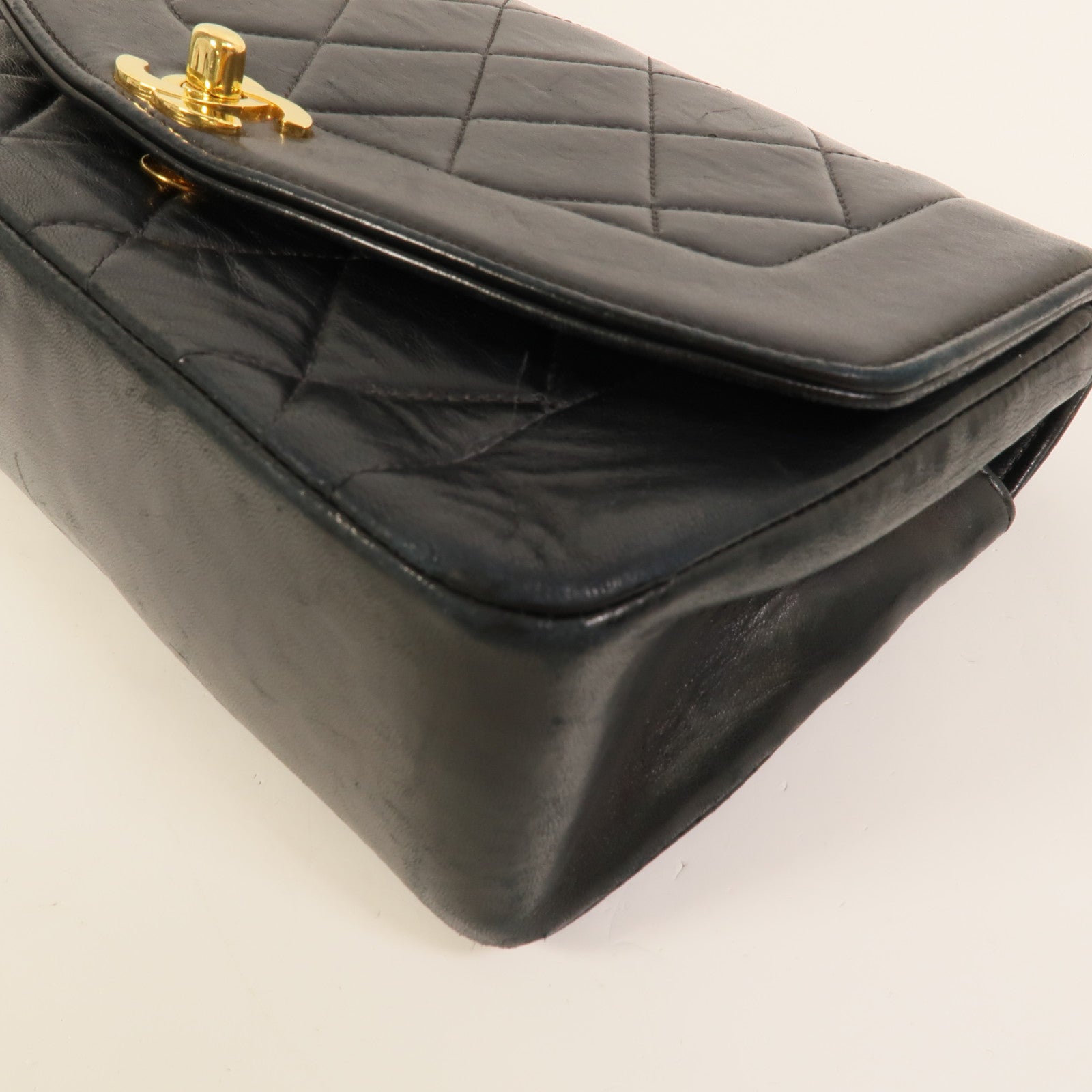 CHANEL 羊皮皮革Vintage Diana鏈帶肩背袋