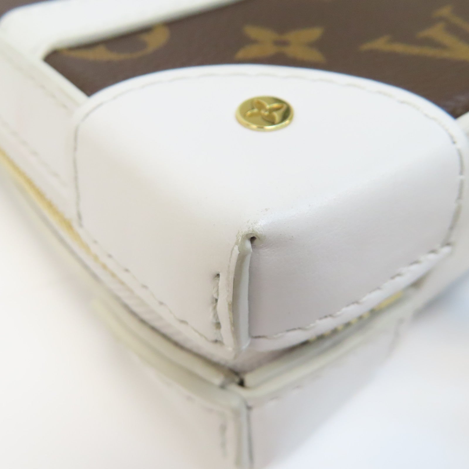 LOUIS VUITTON 【激減優惠】Monogram/皮革LVxNBA Soft Trunk金扣肩背袋啡色/白色