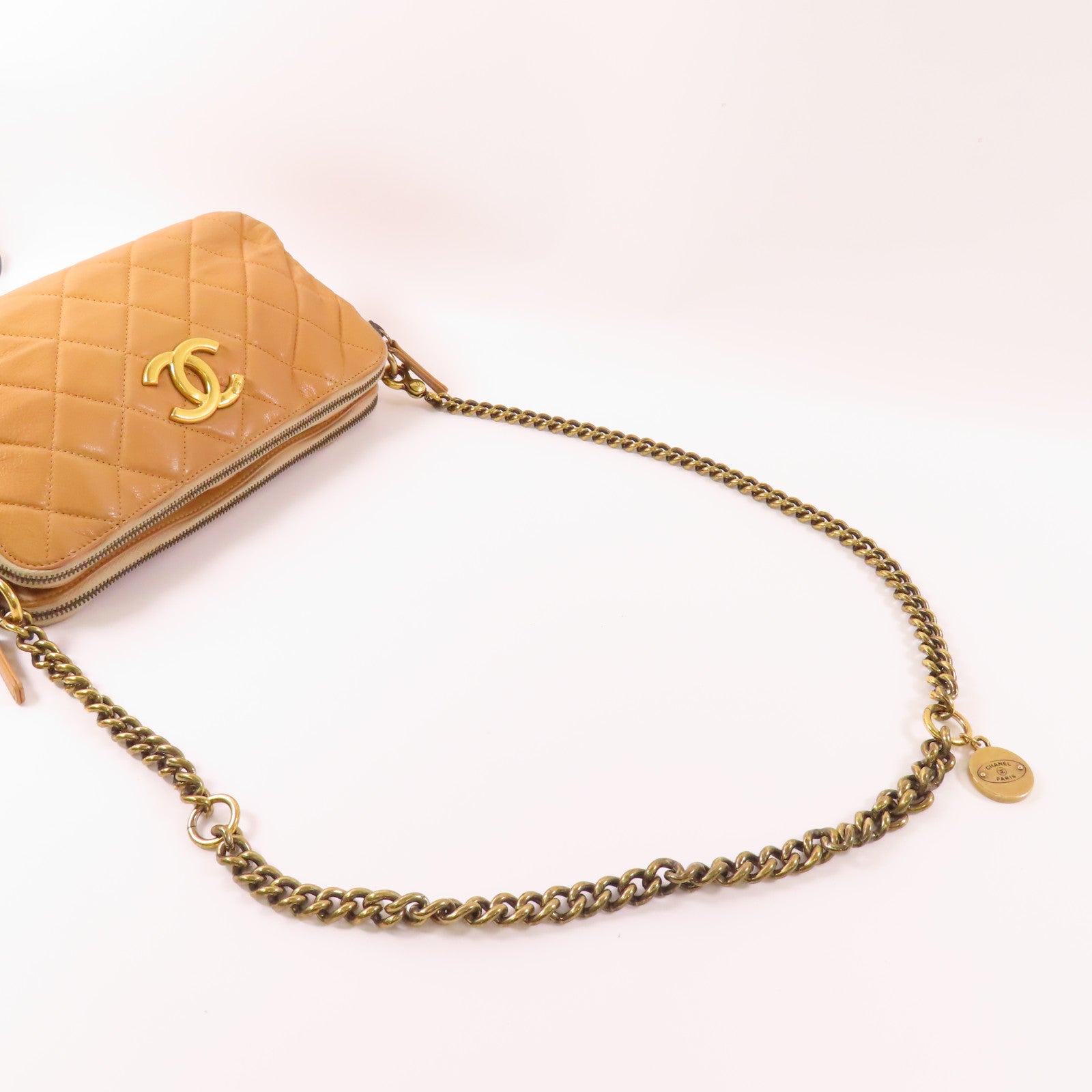 CHANEL 牛皮皮革Shoulder Bag金扣鏈帶肩背袋