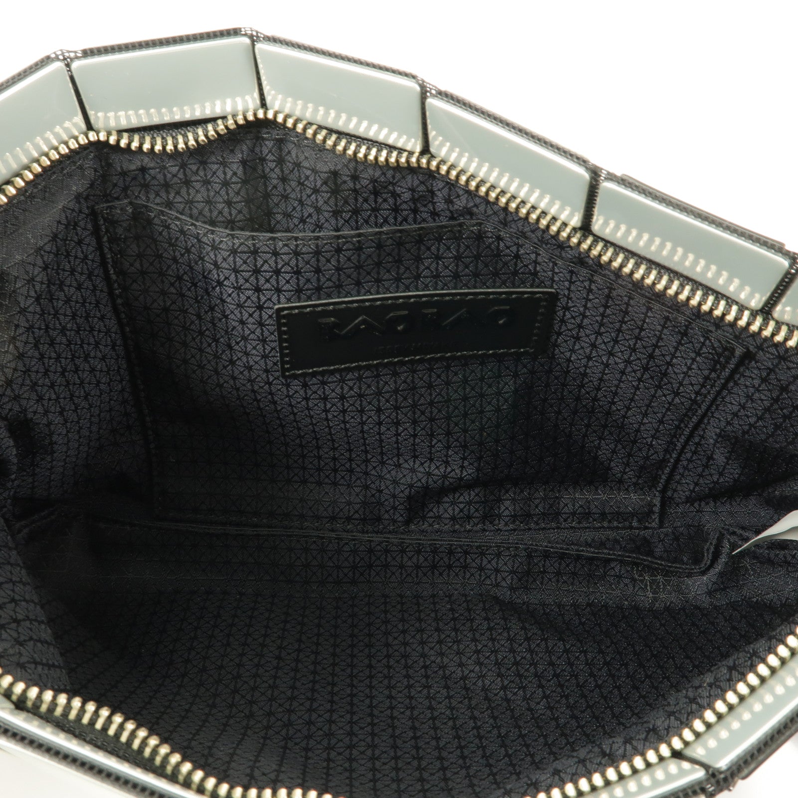 BAO BAO ISSEYMIYAKE PVC Shoulder Bag鏈帶肩背袋