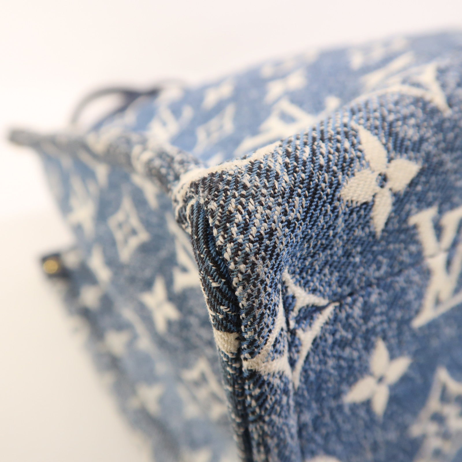 LOUIS VUITTON Monogram Denim On The Go MM金扣手挽肩背兩用袋
