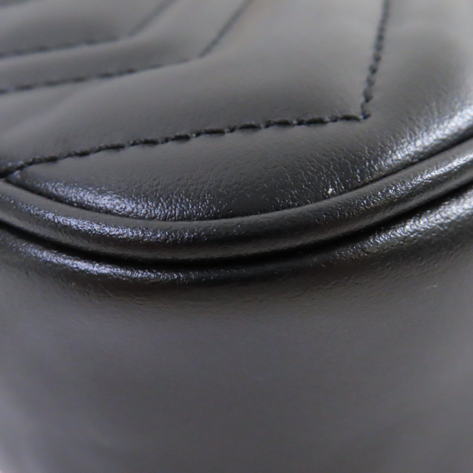 GUCCI Chevron皮革GG Marmont Mini Camera Bag金扣肩背袋黑色