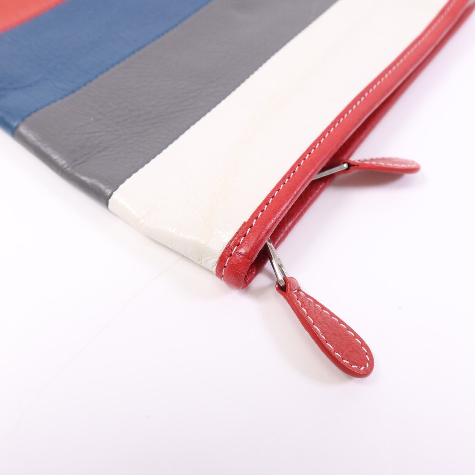 BALENCIAGA 牛皮皮革Clutch銀扣手拿包