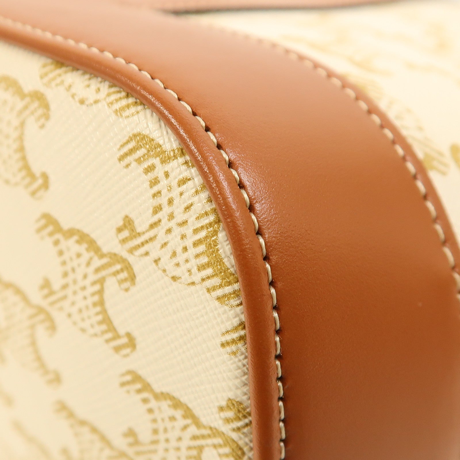 CELINE 塗層帆布Triomphe Bucket金扣肩背袋