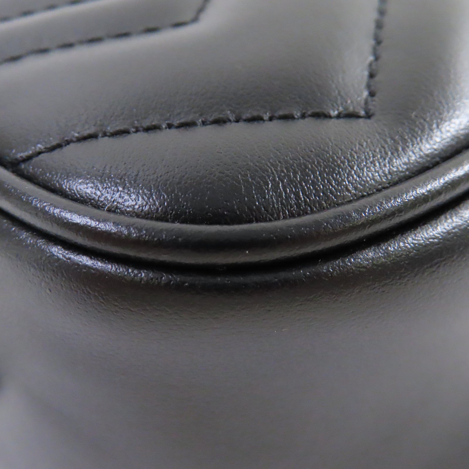 GUCCI Chevron皮革GG Marmont Mini Camera Bag金扣肩背袋黑色