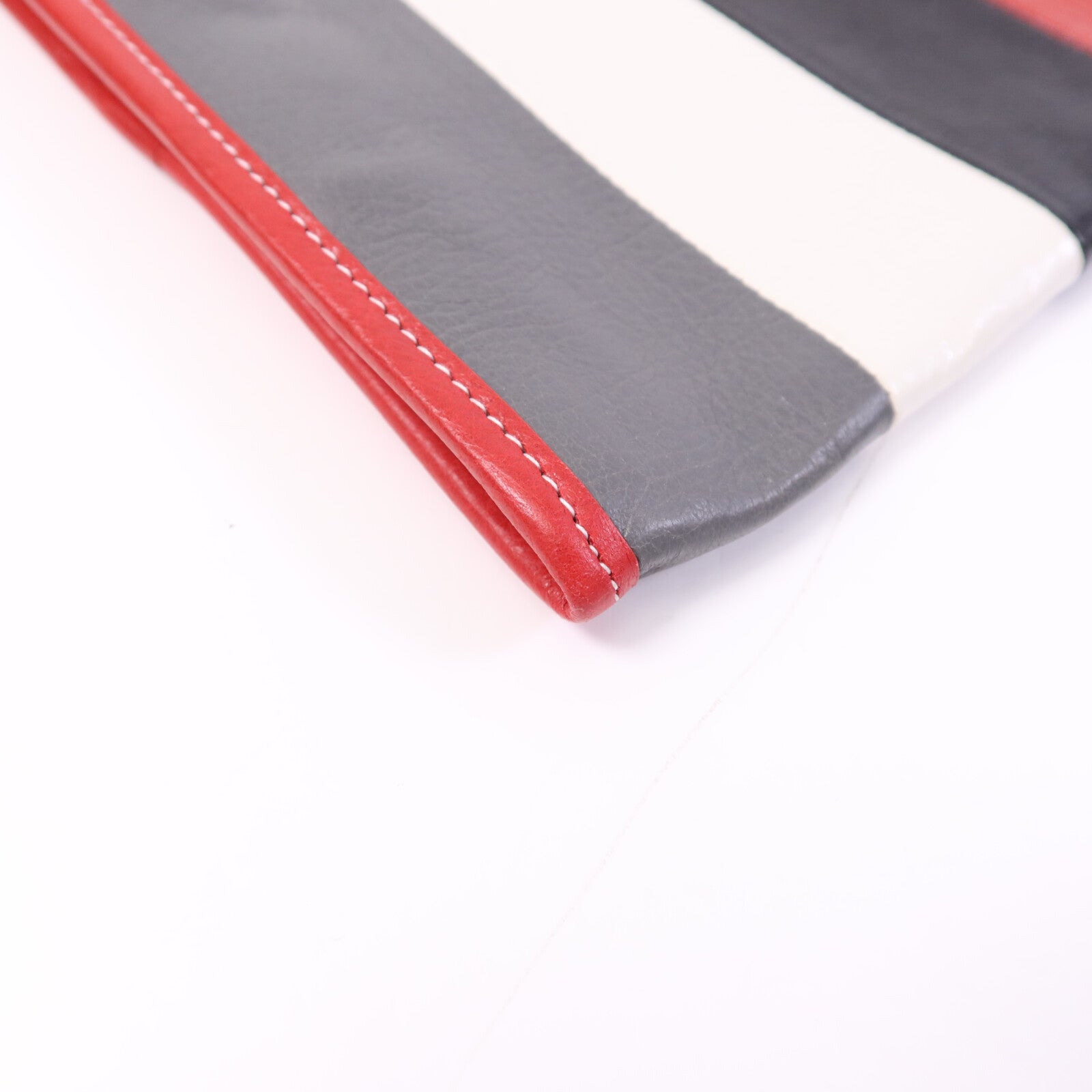 BALENCIAGA 牛皮皮革Clutch銀扣手拿包