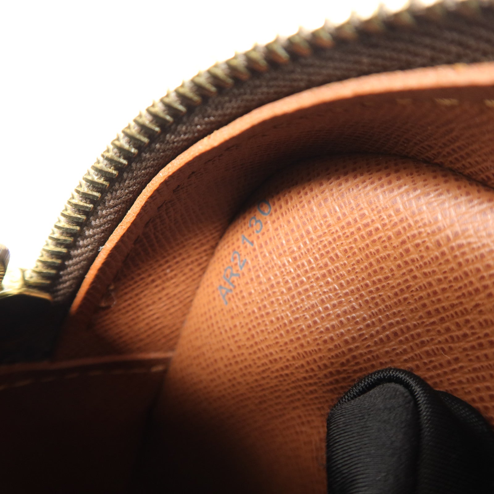 LOUIS VUITTON Monogram Nile肩背袋