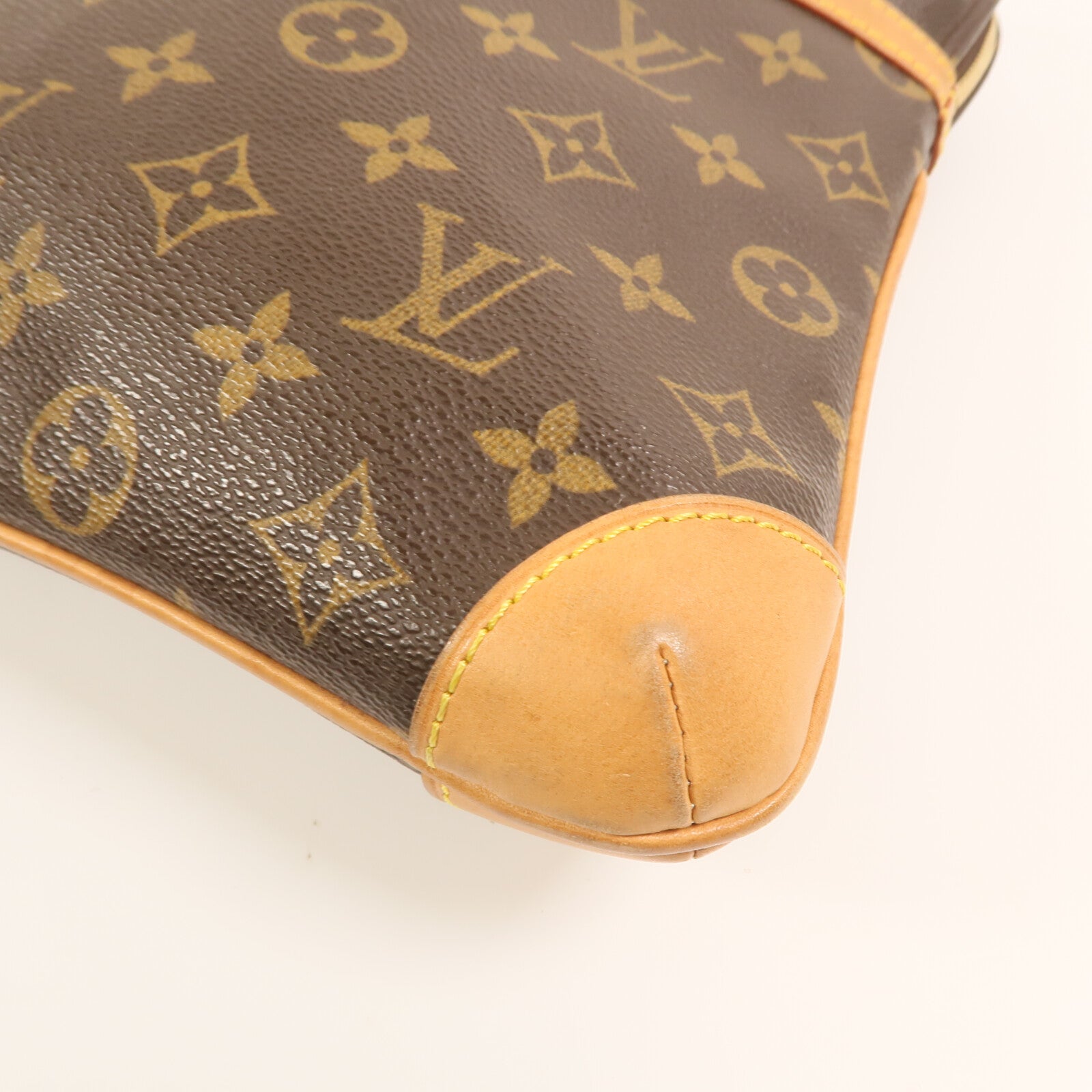 LOUIS VUITTON Monogram Coussin GM金扣肩背袋