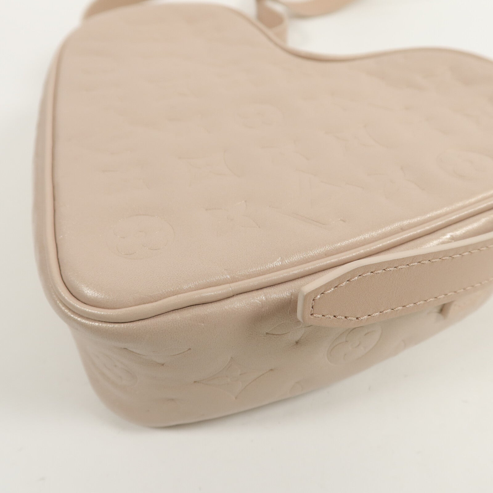 LOUIS VUITTON Monogram Empreinte Lamb Fall In Love肩背袋
