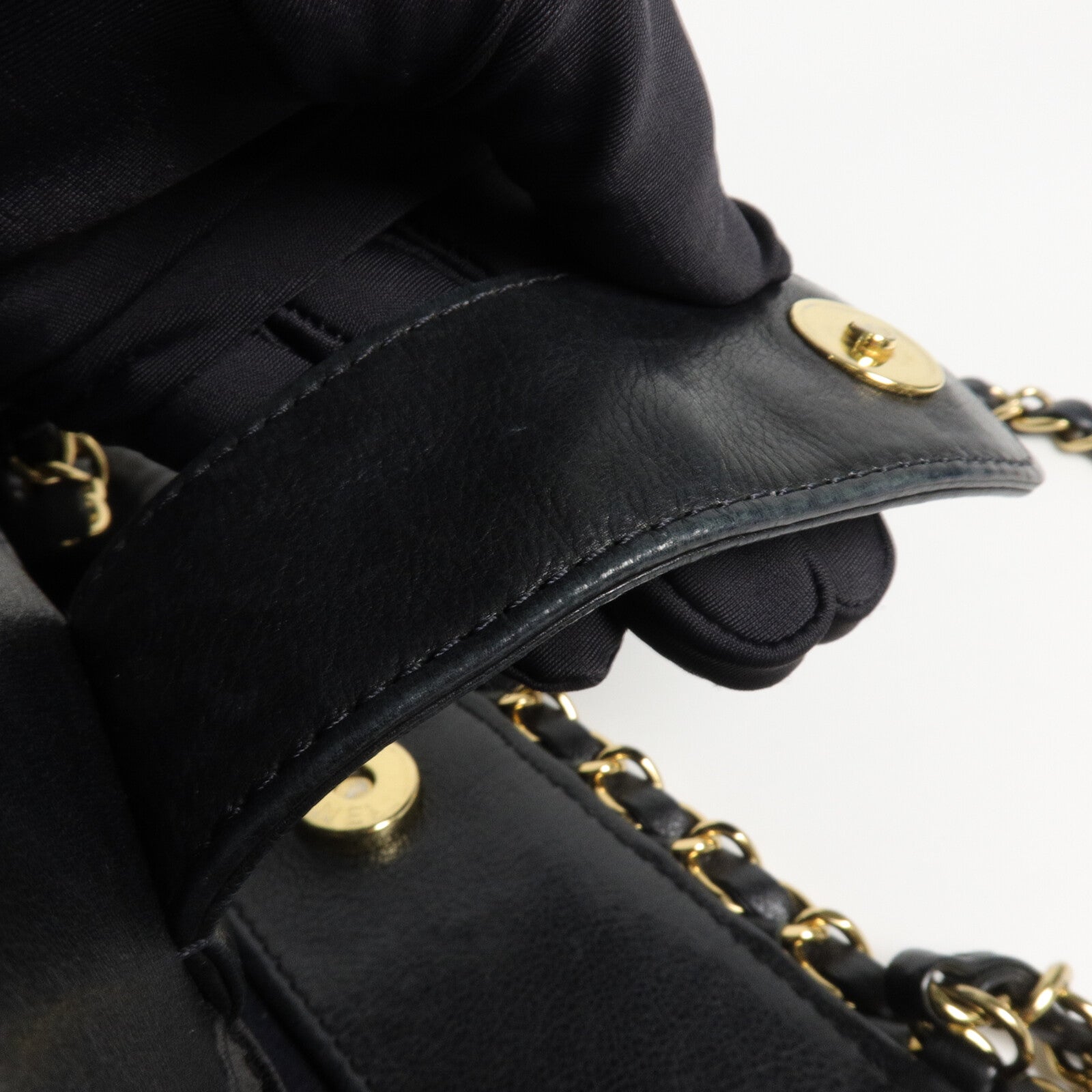 CHANEL 牛皮皮革Chain Me Tote鏈帶肩背袋/手挽袋