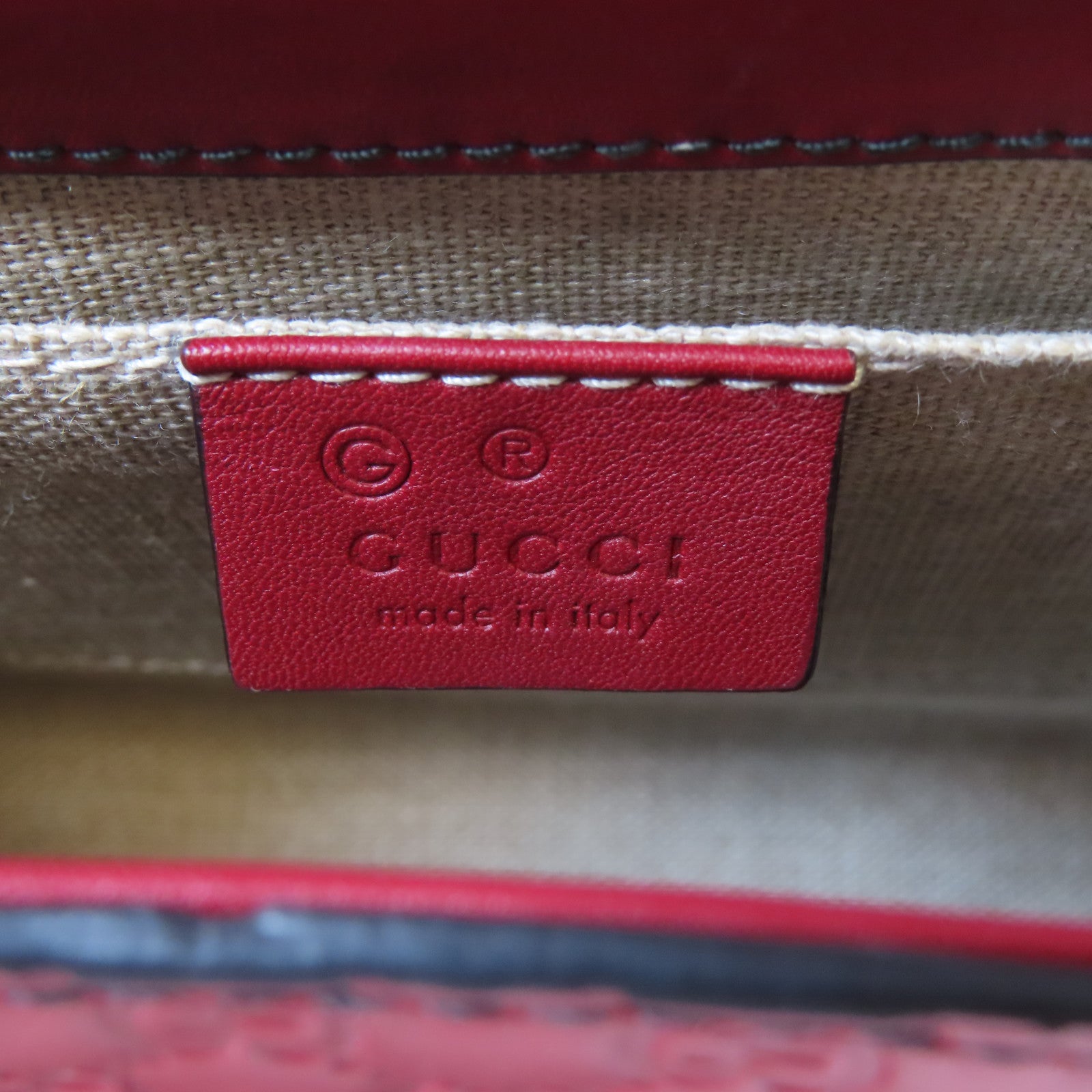 GUCCI 牛皮皮革Emily Medium金扣鏈帶肩背袋紅色