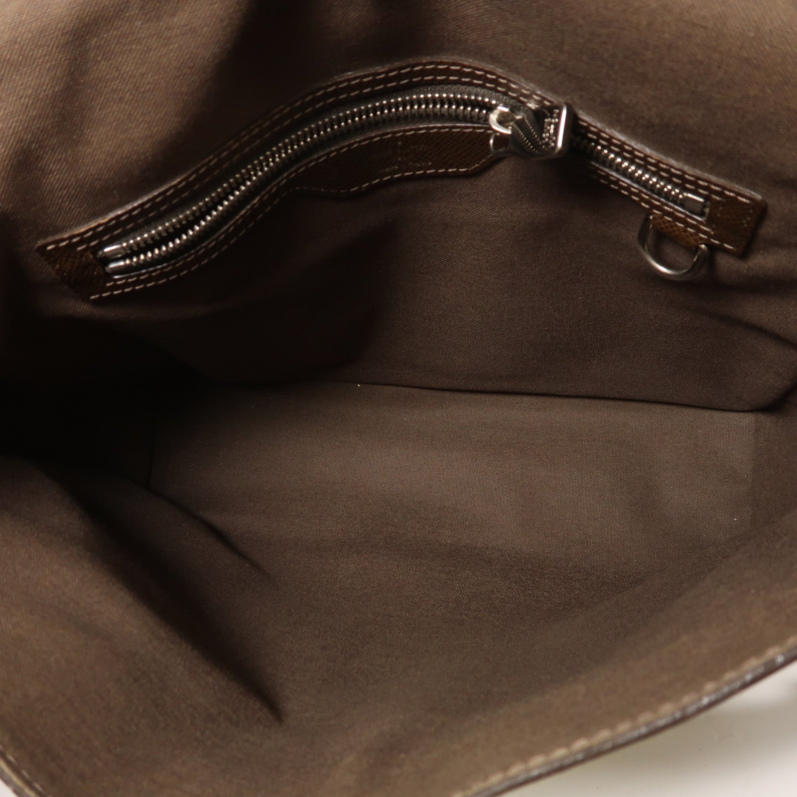 LOUIS VUITTON Taiga Roman PM銀扣肩背袋