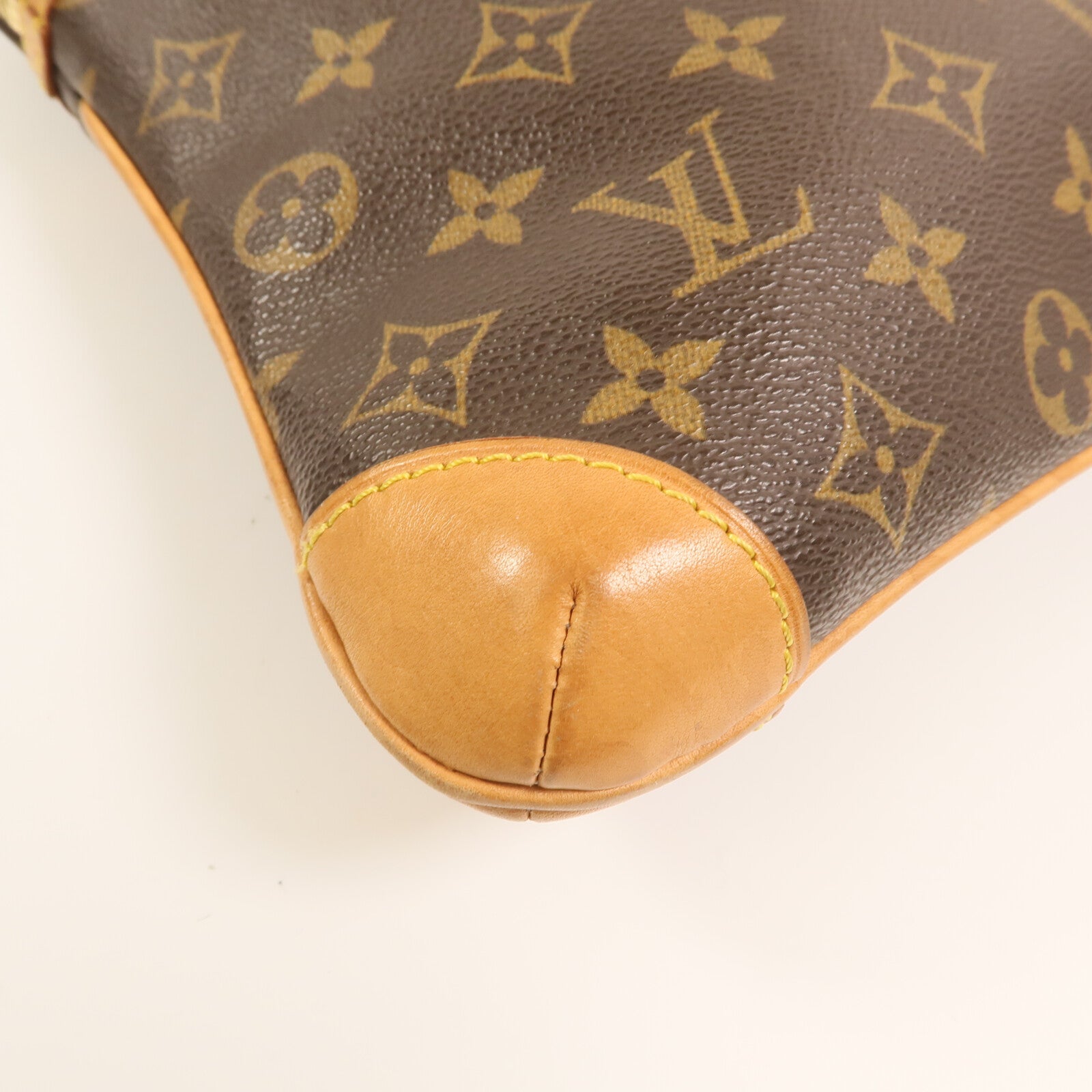 LOUIS VUITTON Monogram Coussin GM金扣肩背袋