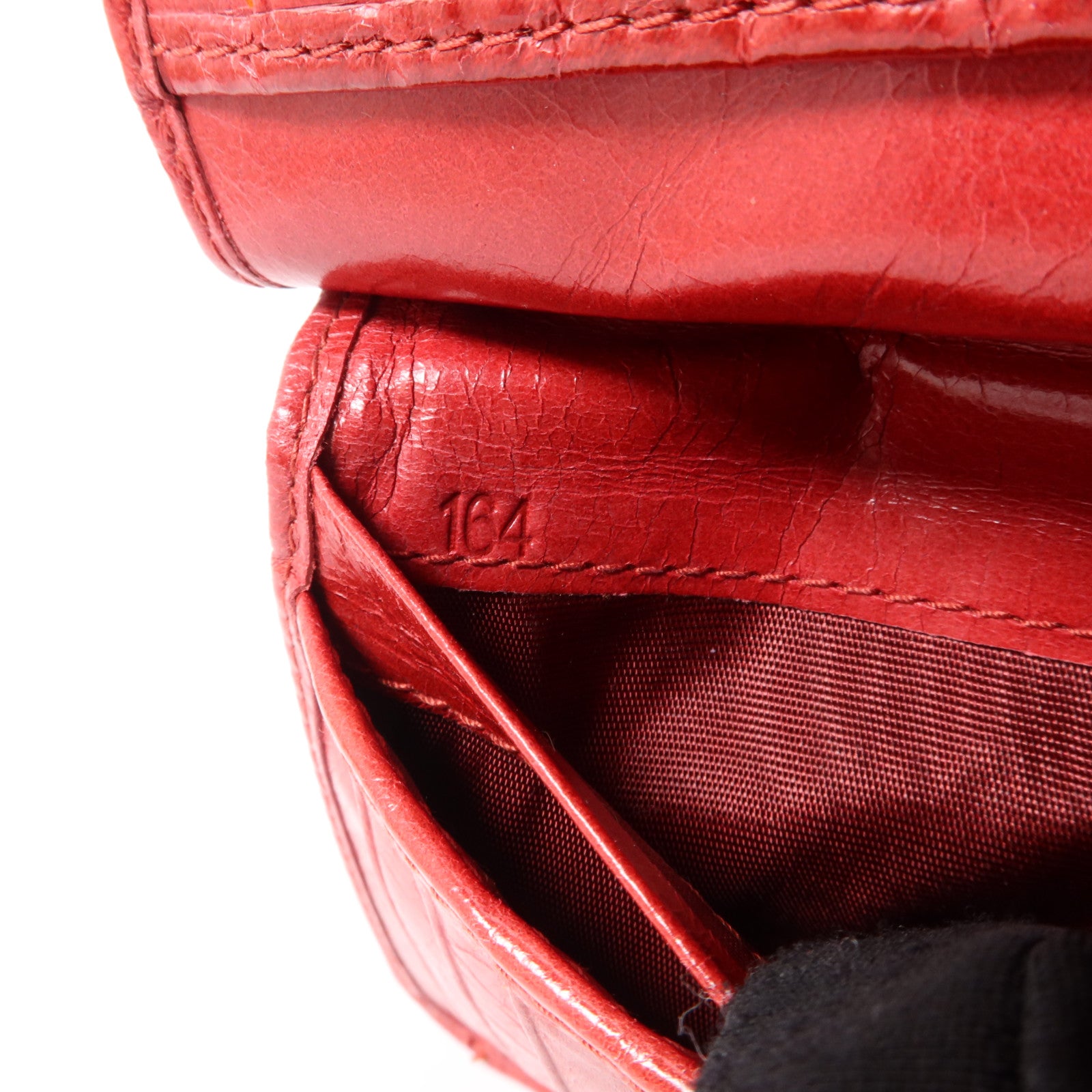 Miu Miu 羊皮皮革Matelasse Nappa Fold Zipper Wallet金扣錢包