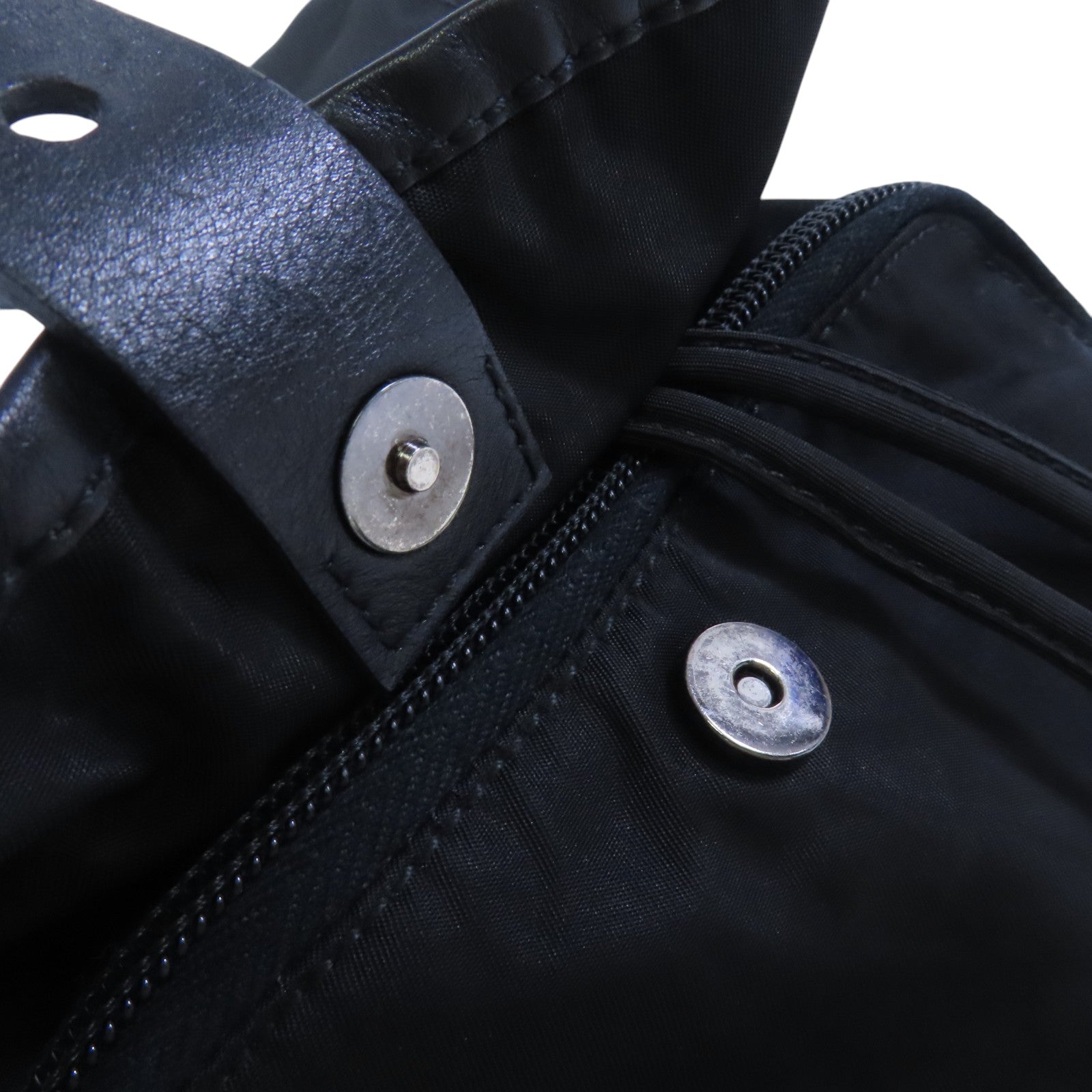 PRADA 尼龍Backpack銀扣背包
