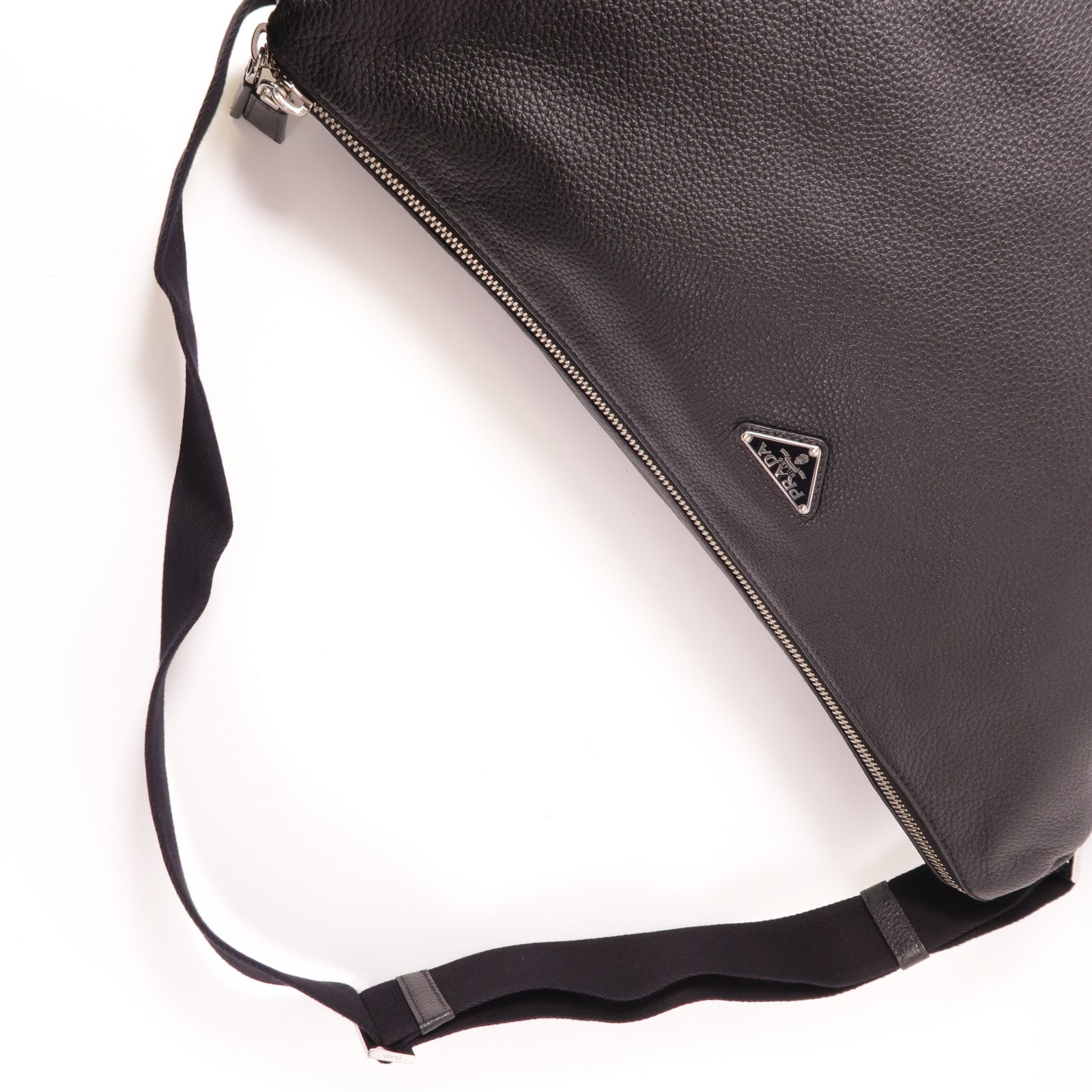 PRADA 牛皮皮革Shoulder Bag銀扣肩背袋