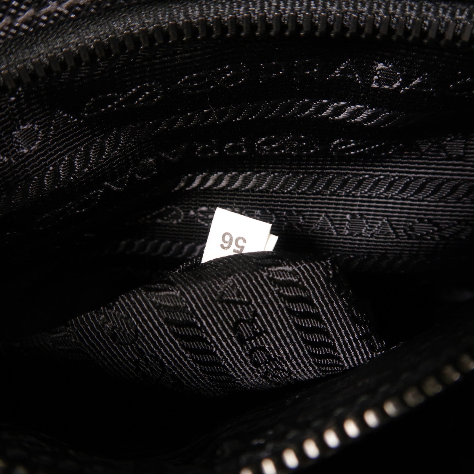 PRADA 尼龍Shoulder Bag銀扣肩背袋