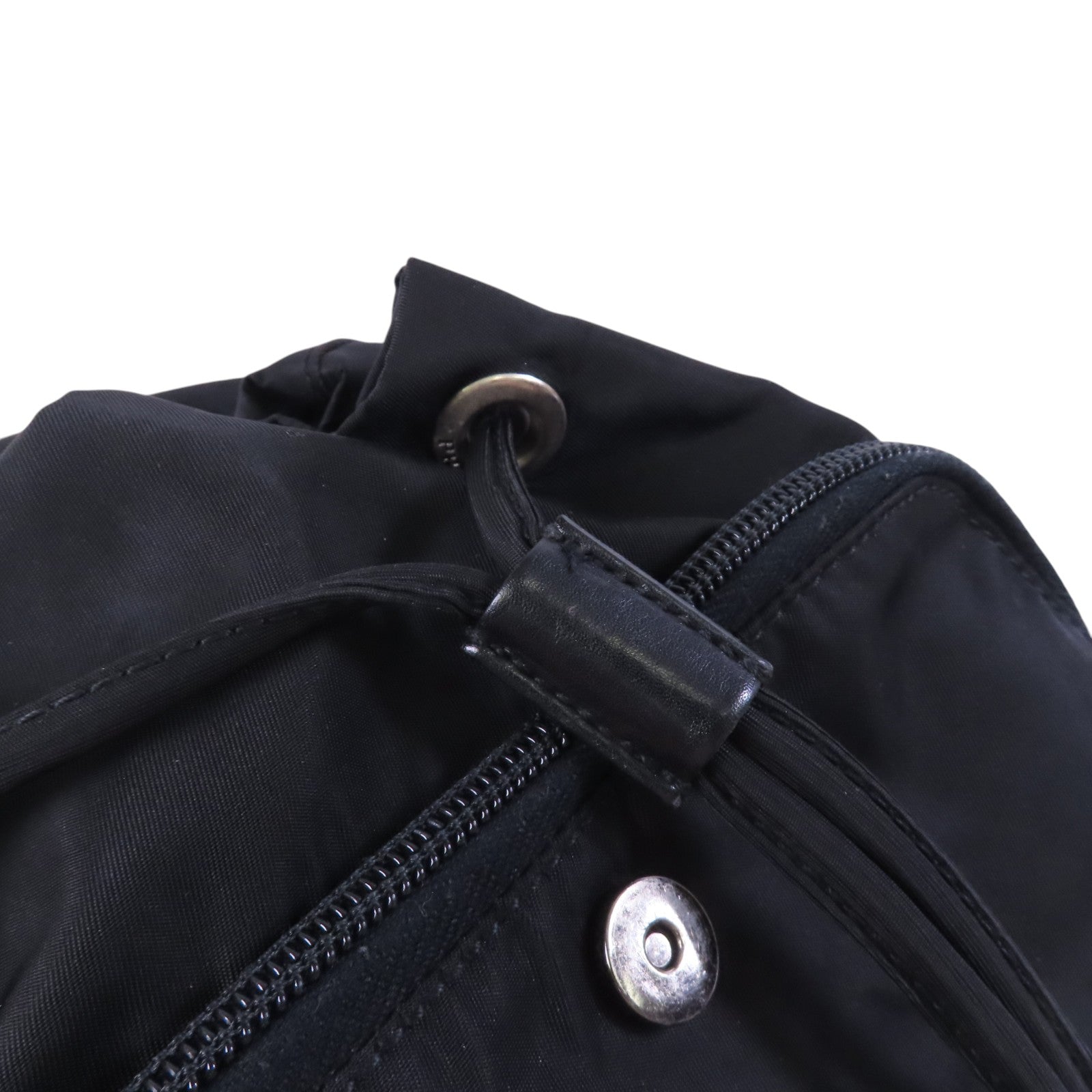 PRADA 尼龍Backpack銀扣背包