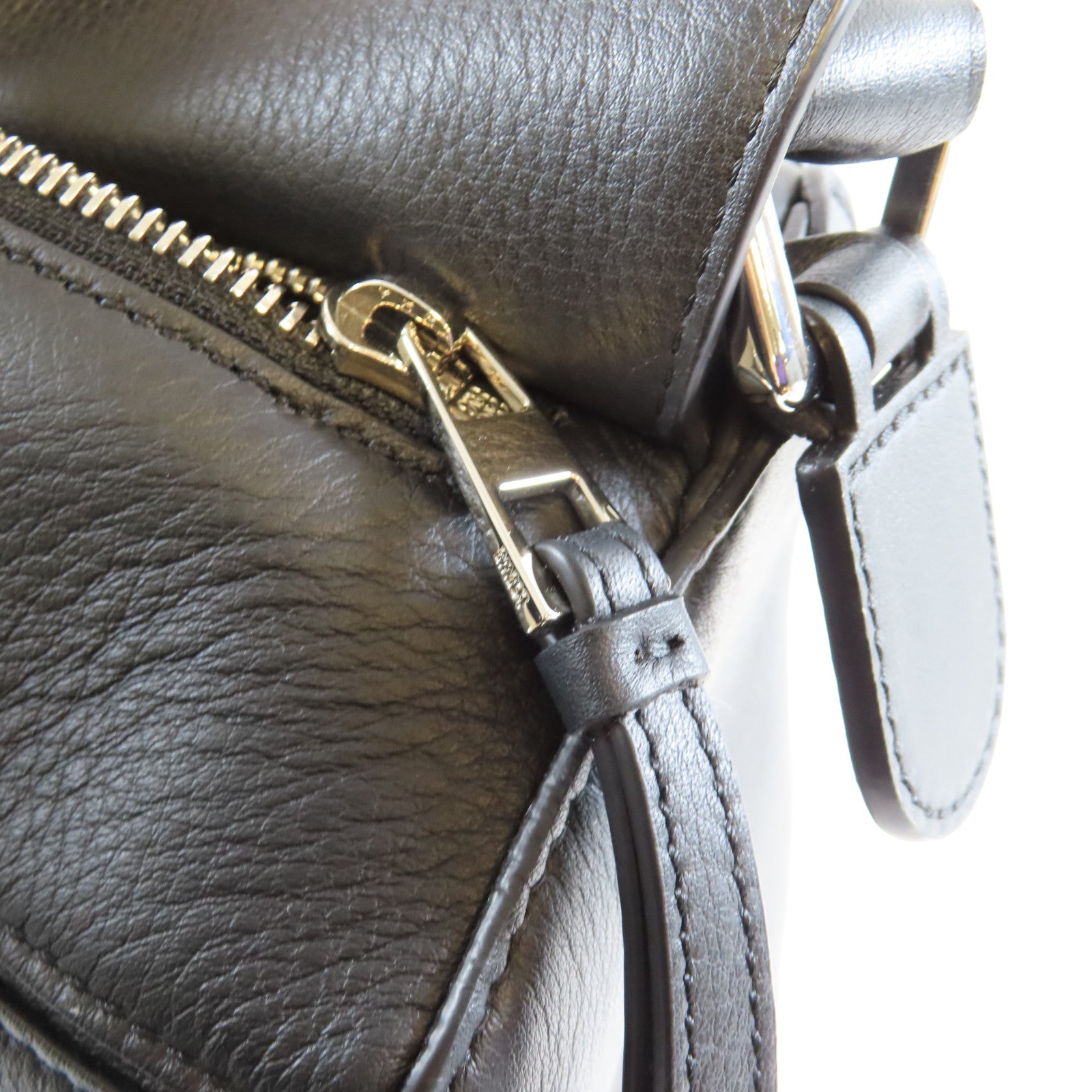 LOEWE 牛皮皮革Puzzle銀扣手挽肩背兩用袋黑色